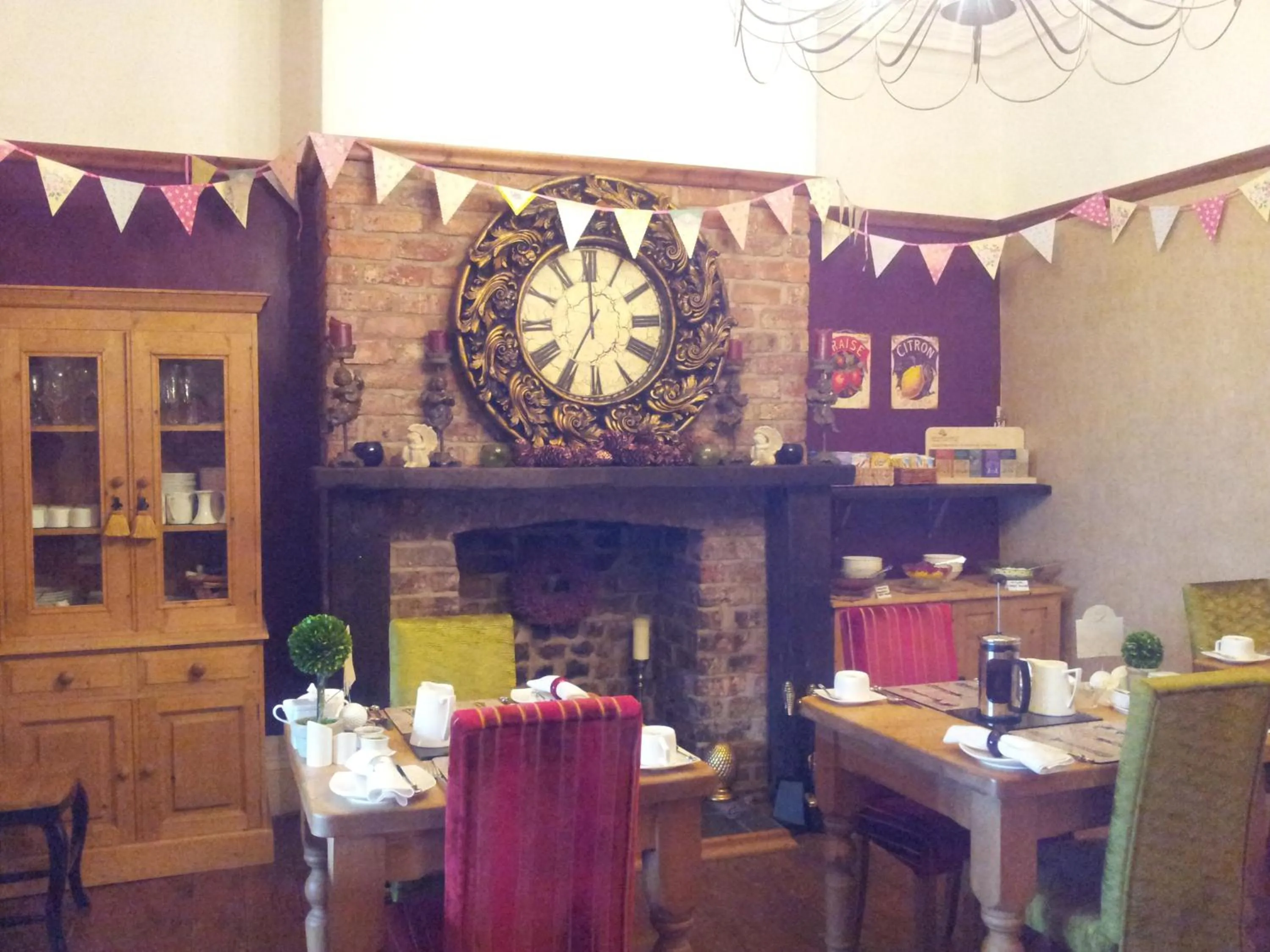 Restaurant/places to eat in The Ambassador Townhouse