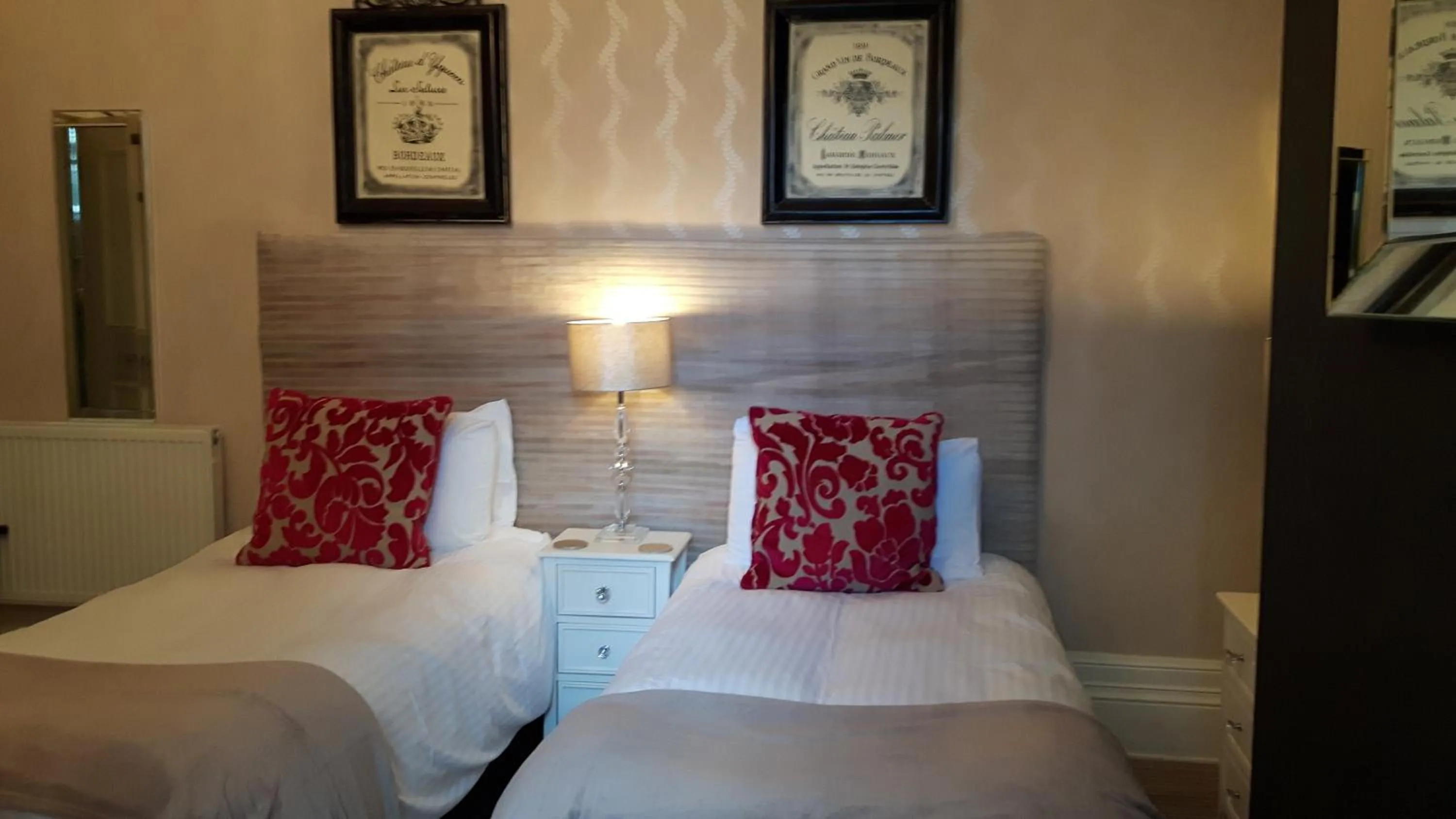 Bedroom, Bed in The Ambassador Townhouse