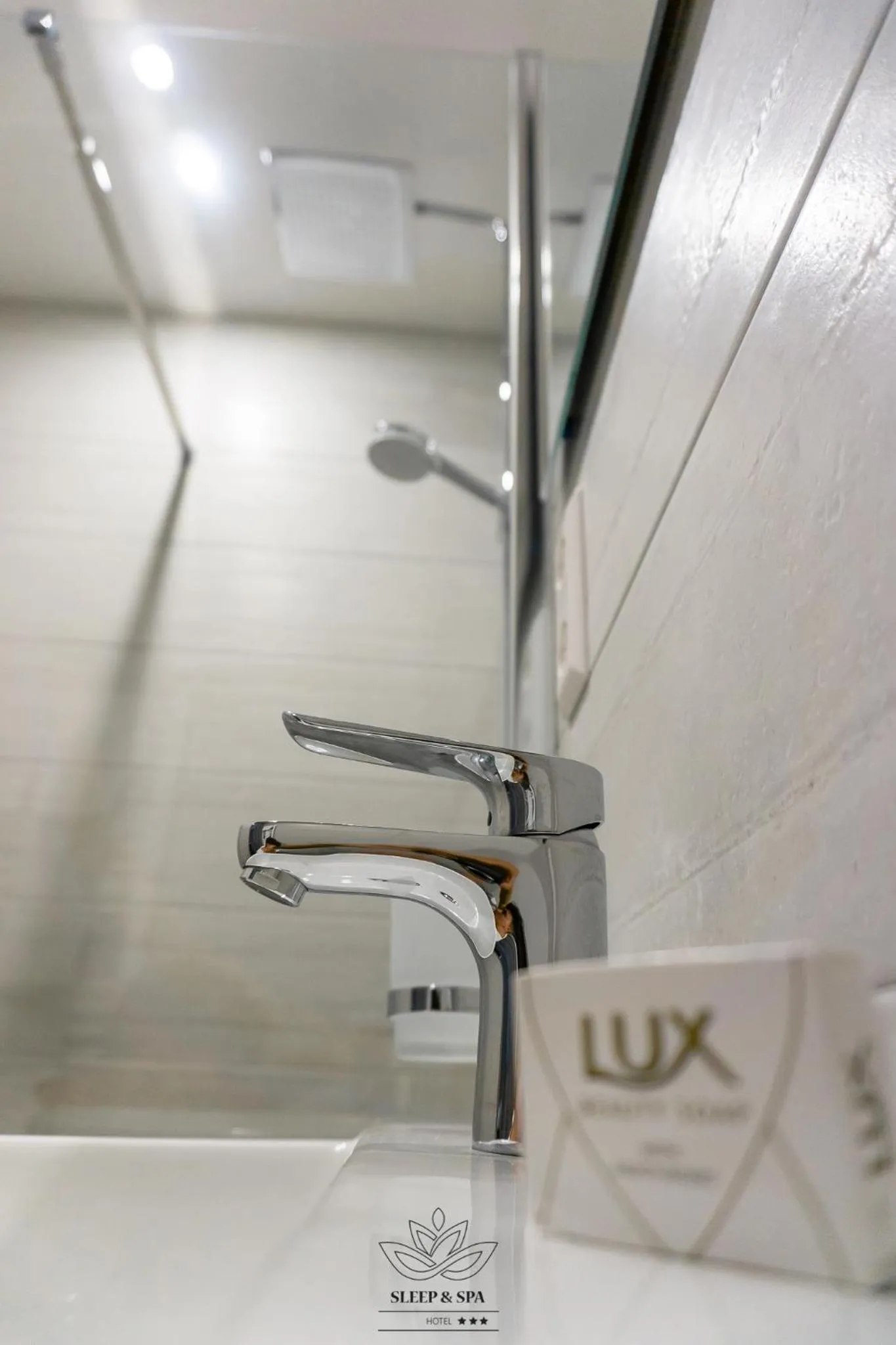 Shower in Hotel Sleep & Dream Nähe Europa Park und Rulantica