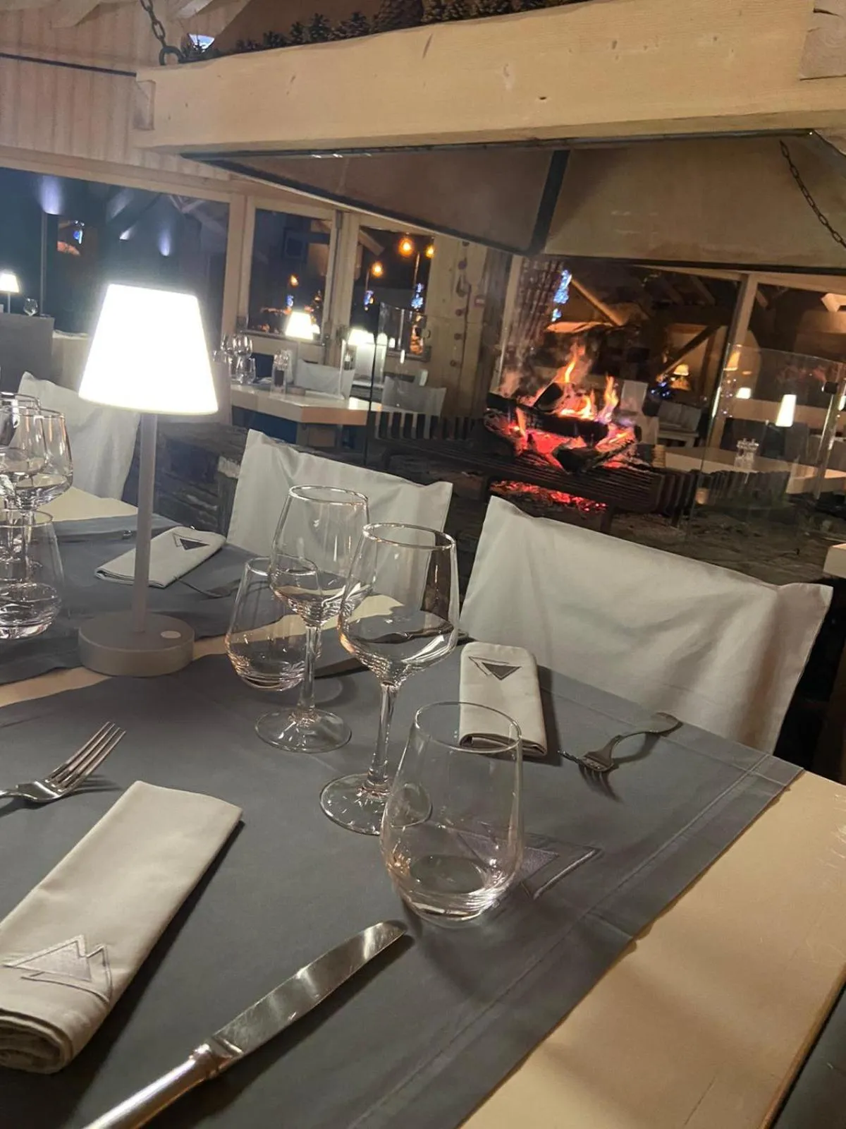 Restaurant/places to eat in Chalet-Hôtel La Chemenaz