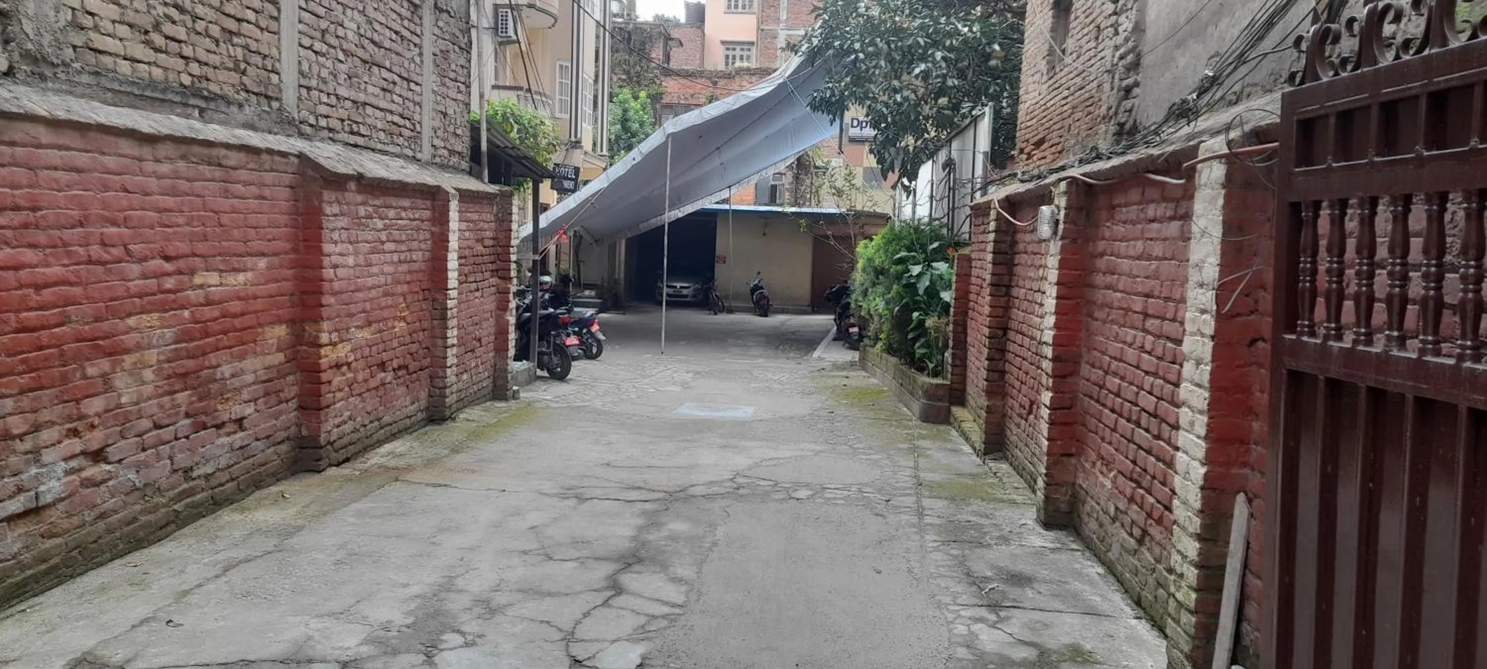 Parking in Hotel Chhimeki