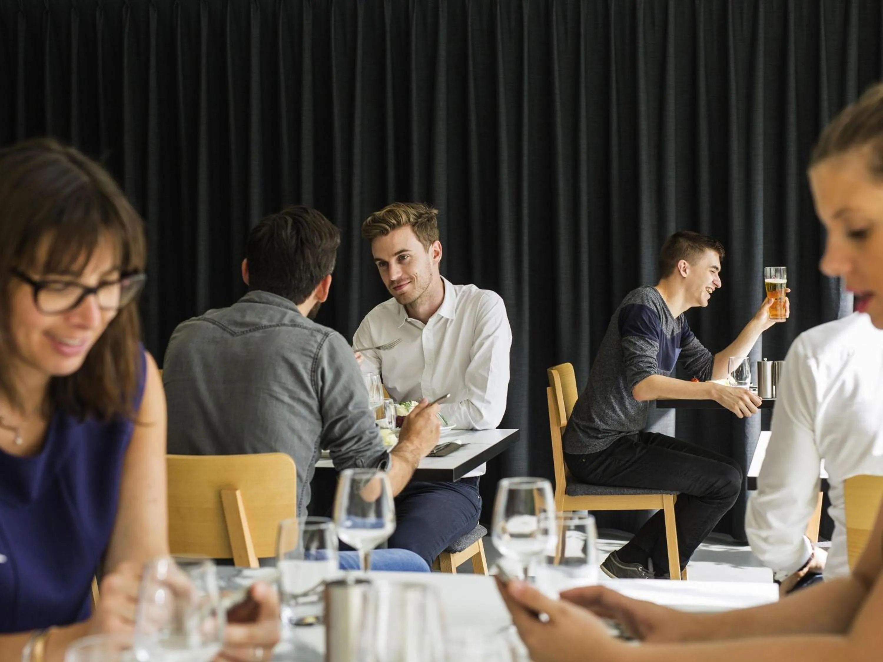 Restaurant/places to eat in Mercure Nancy Centre Gare