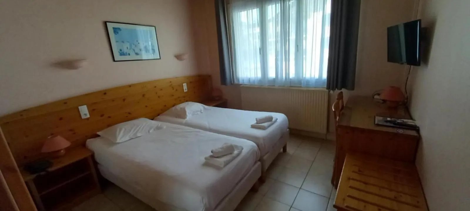 Bed in Hôtel Cristol