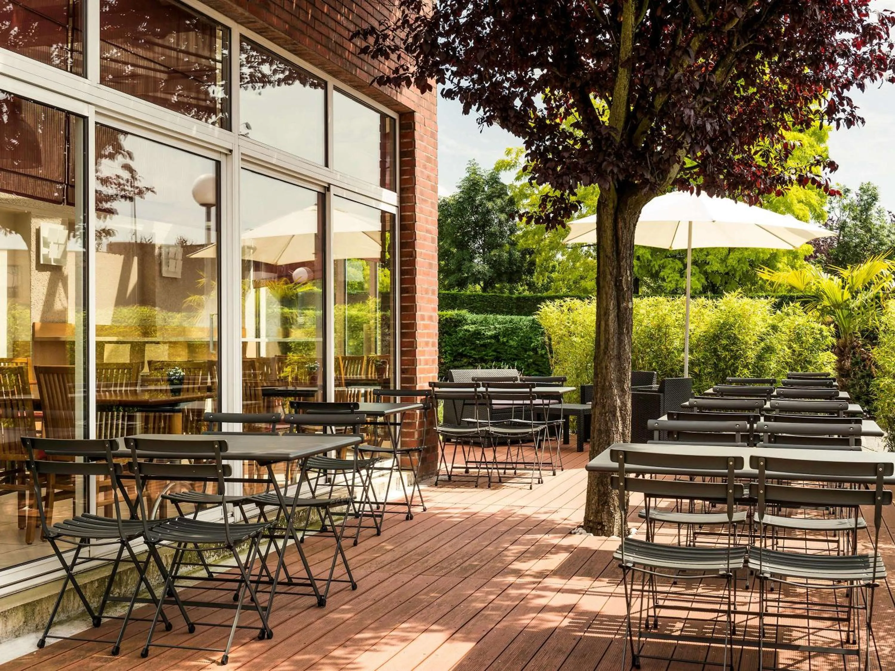 Lounge or bar in ibis Massy