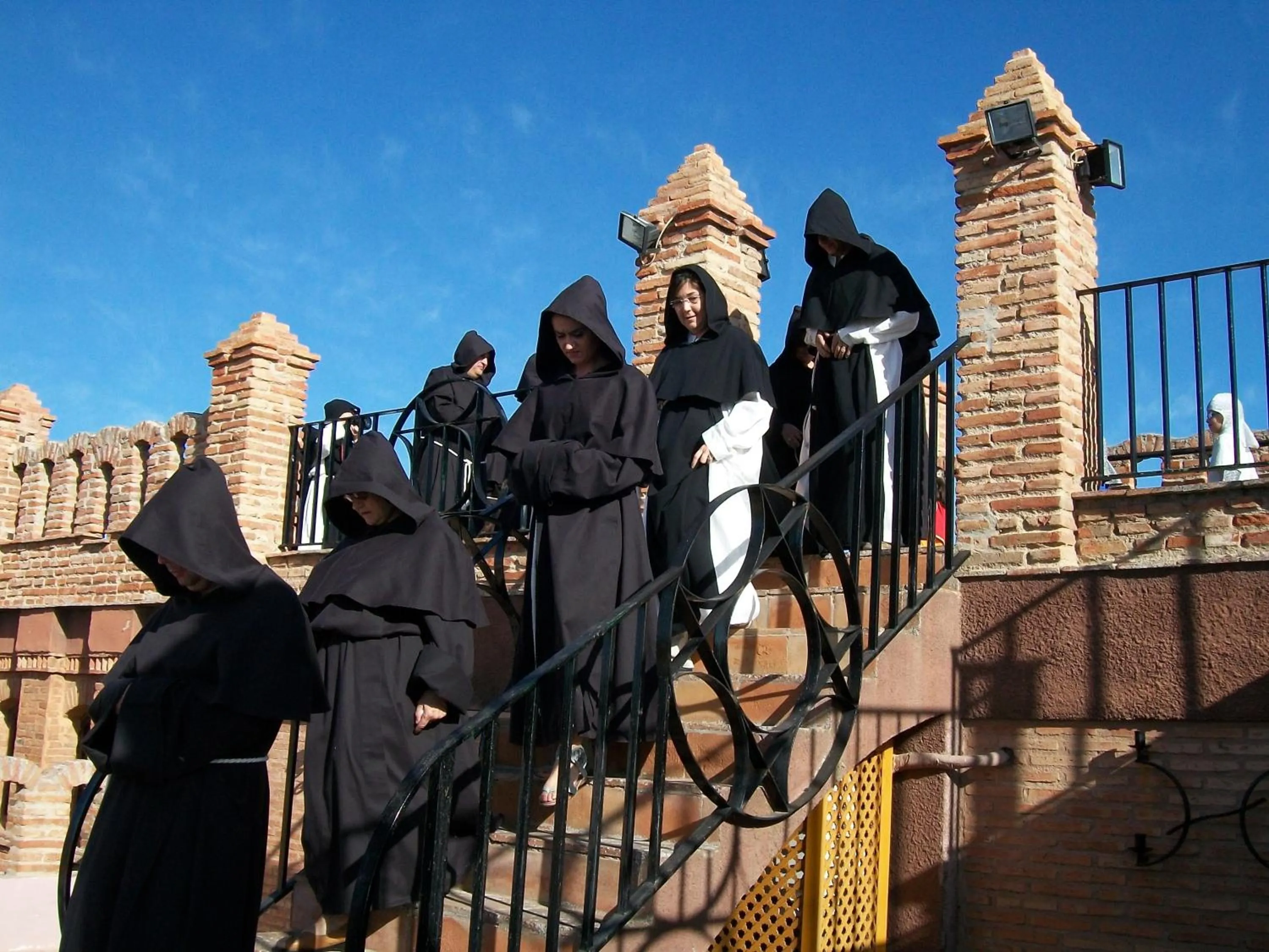 group of guests in Hotel Rural Hospedería de los Calatravos
