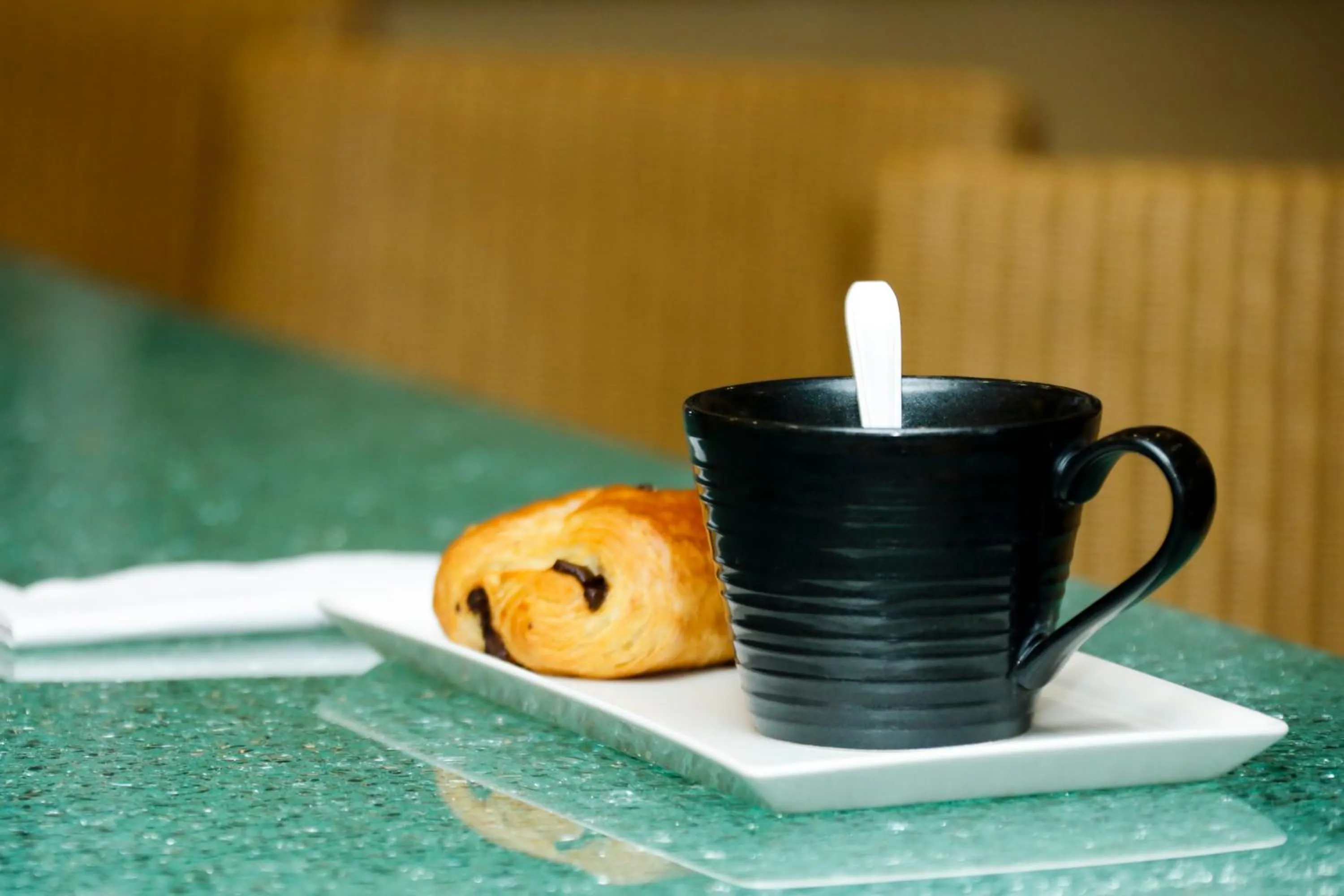 Buffet breakfast in ibis Besançon Centre Ville