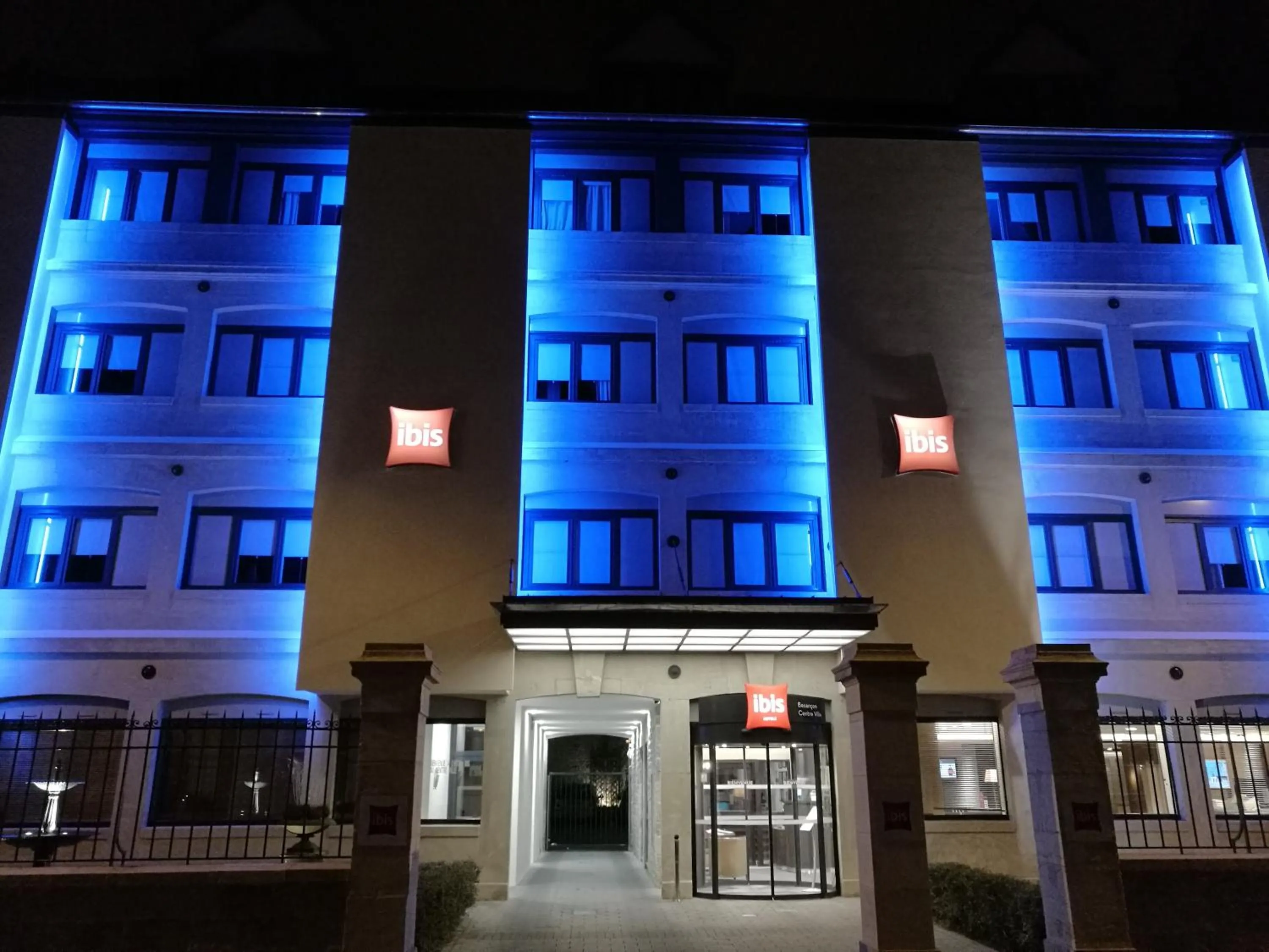 Facade/entrance in ibis Besançon Centre Ville