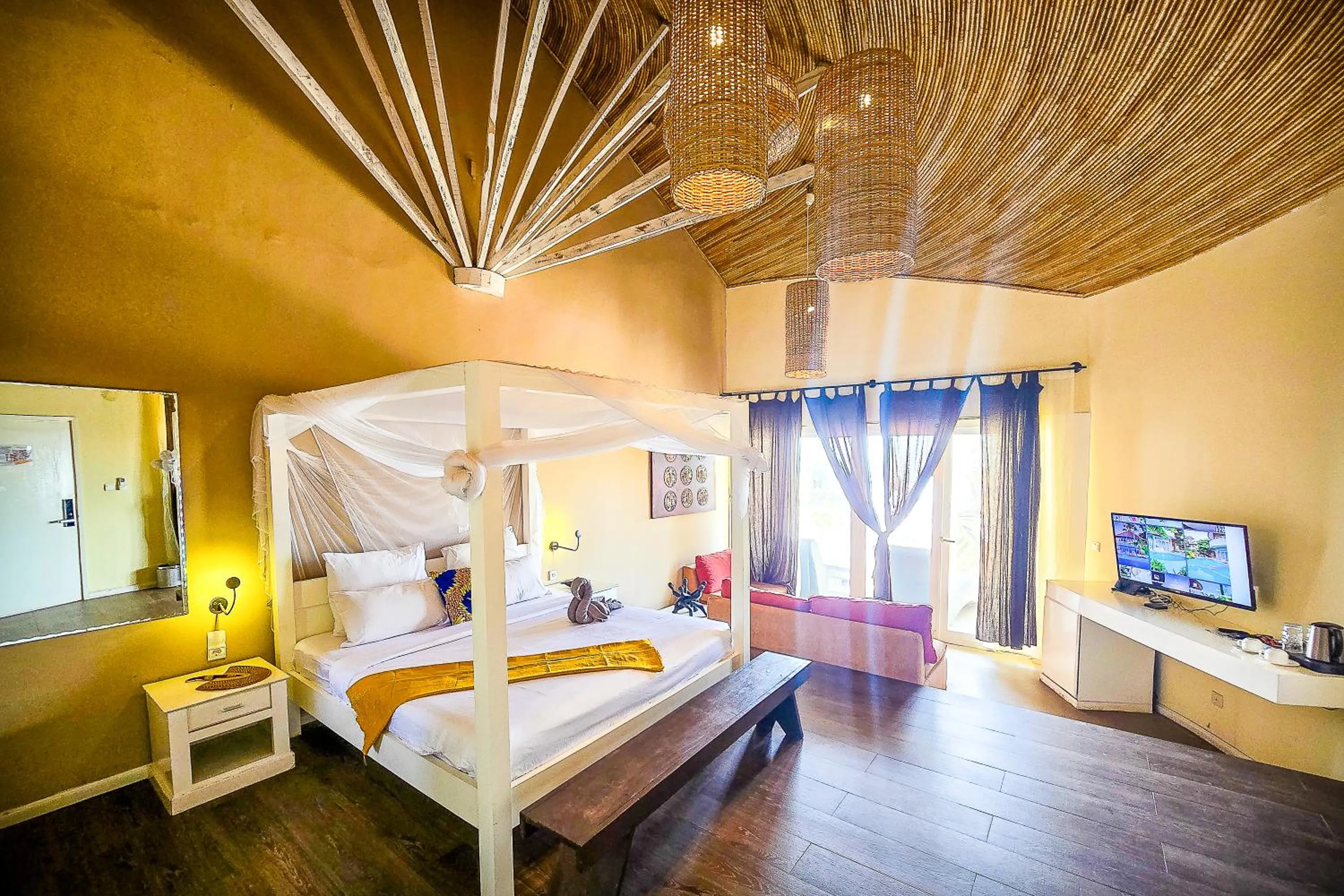 View (from property/room), Bed in Balafon Beach Resort