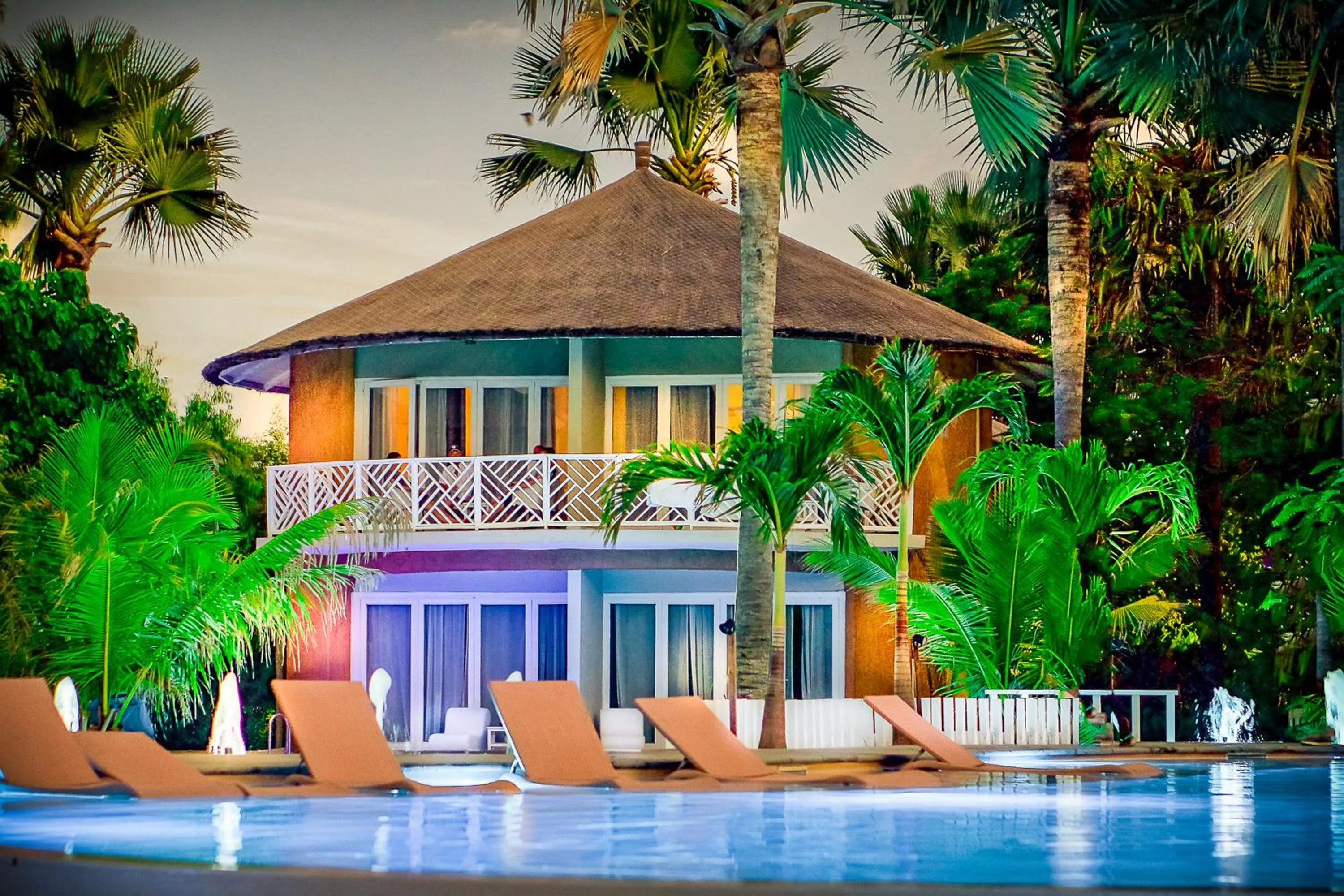 Property building in Balafon Beach Resort