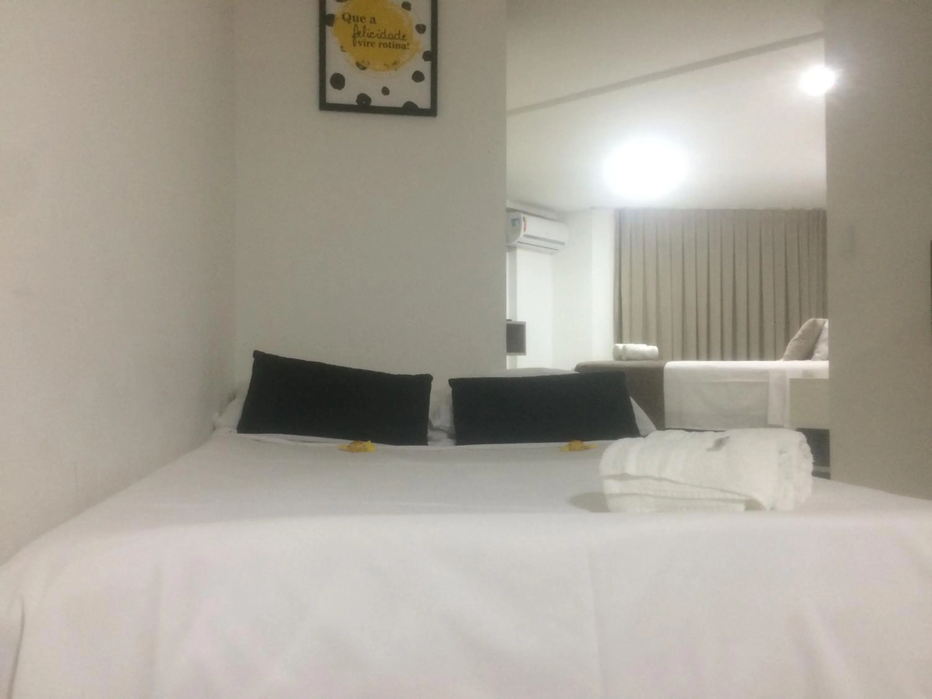 Bed in Gold Flat Cabo Branco