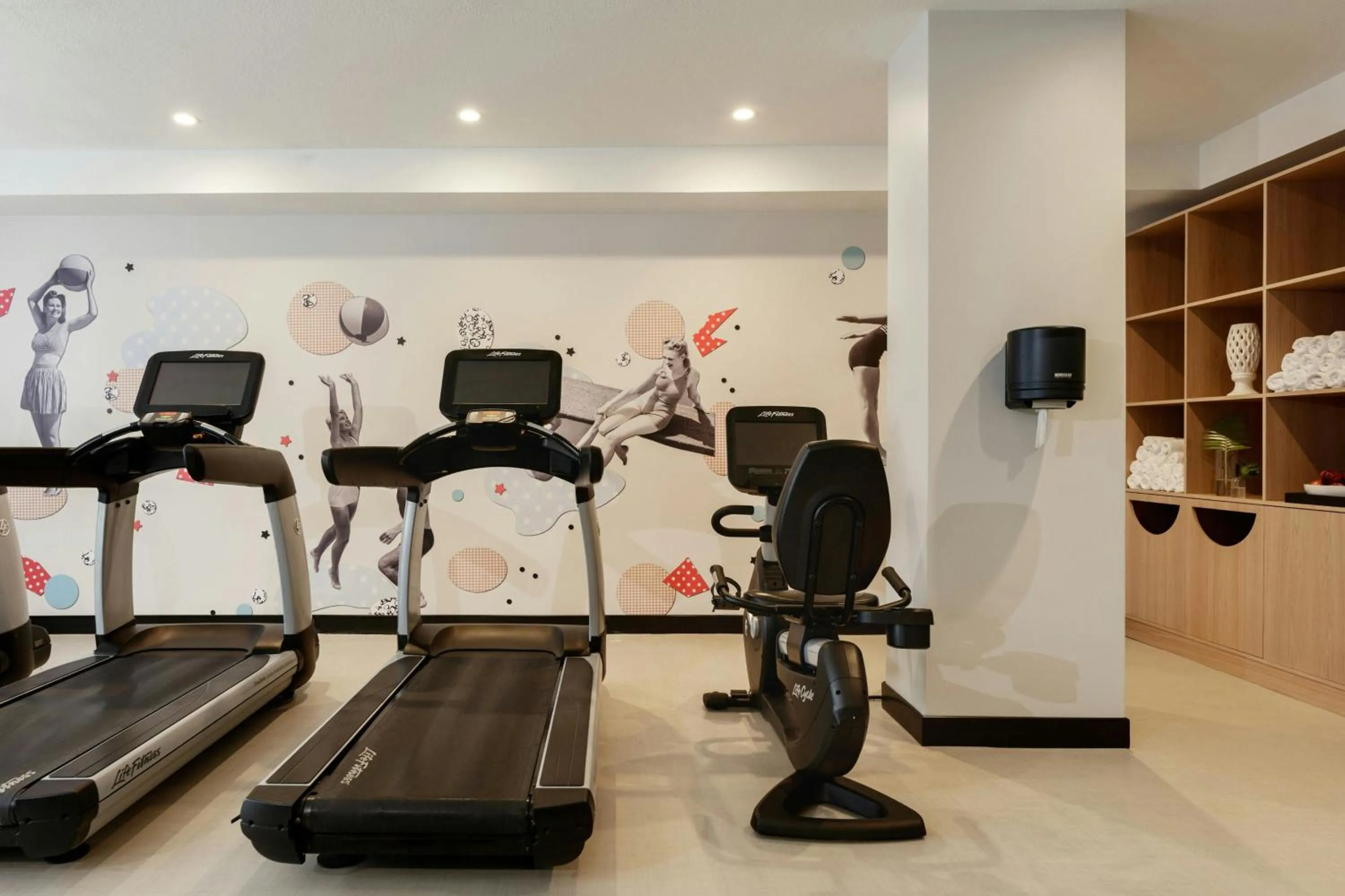 Fitness centre/facilities in Renaissance Boca Raton Hotel