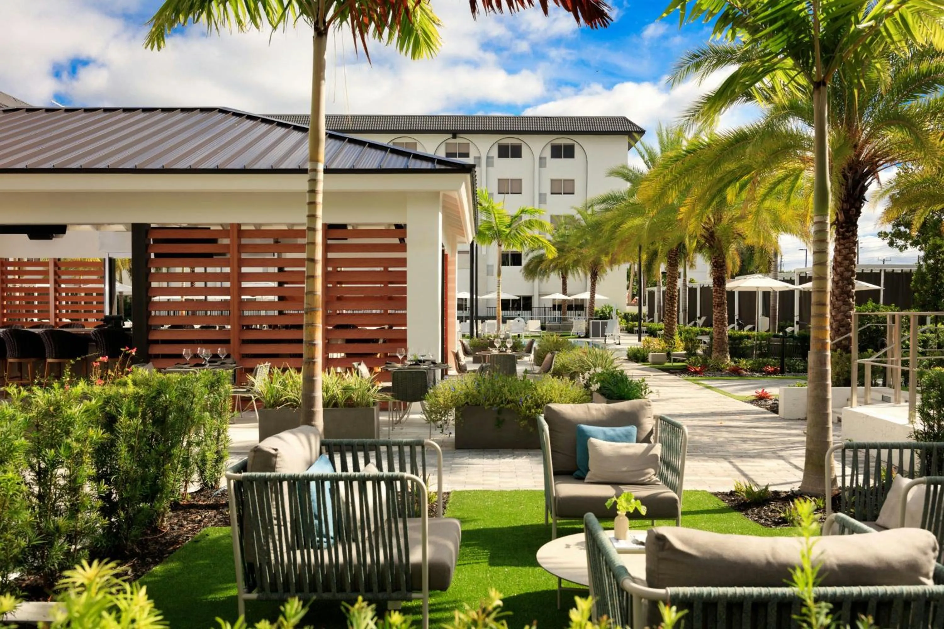 Swimming pool in Renaissance Boca Raton Hotel
