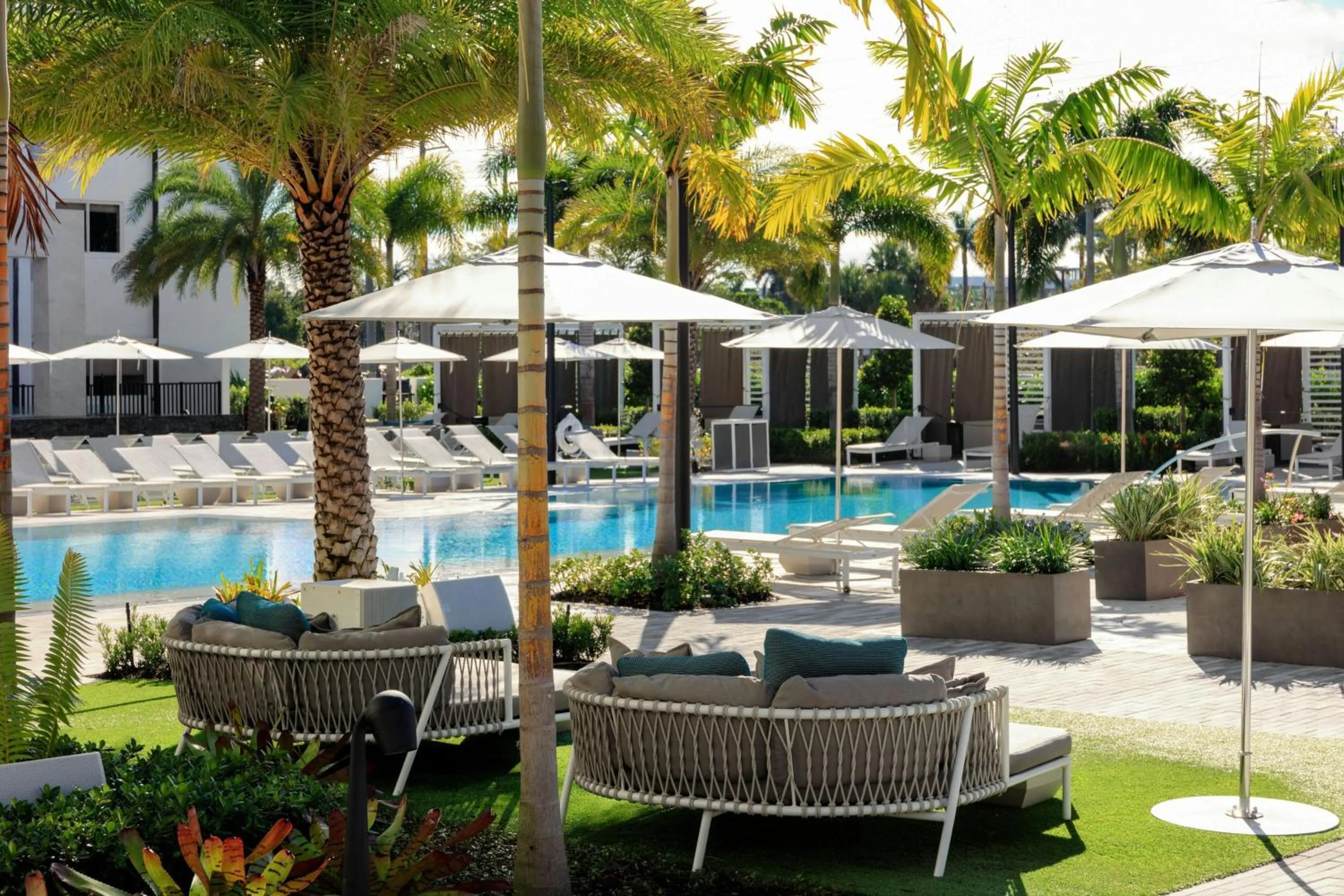 Swimming pool in Renaissance Boca Raton Hotel