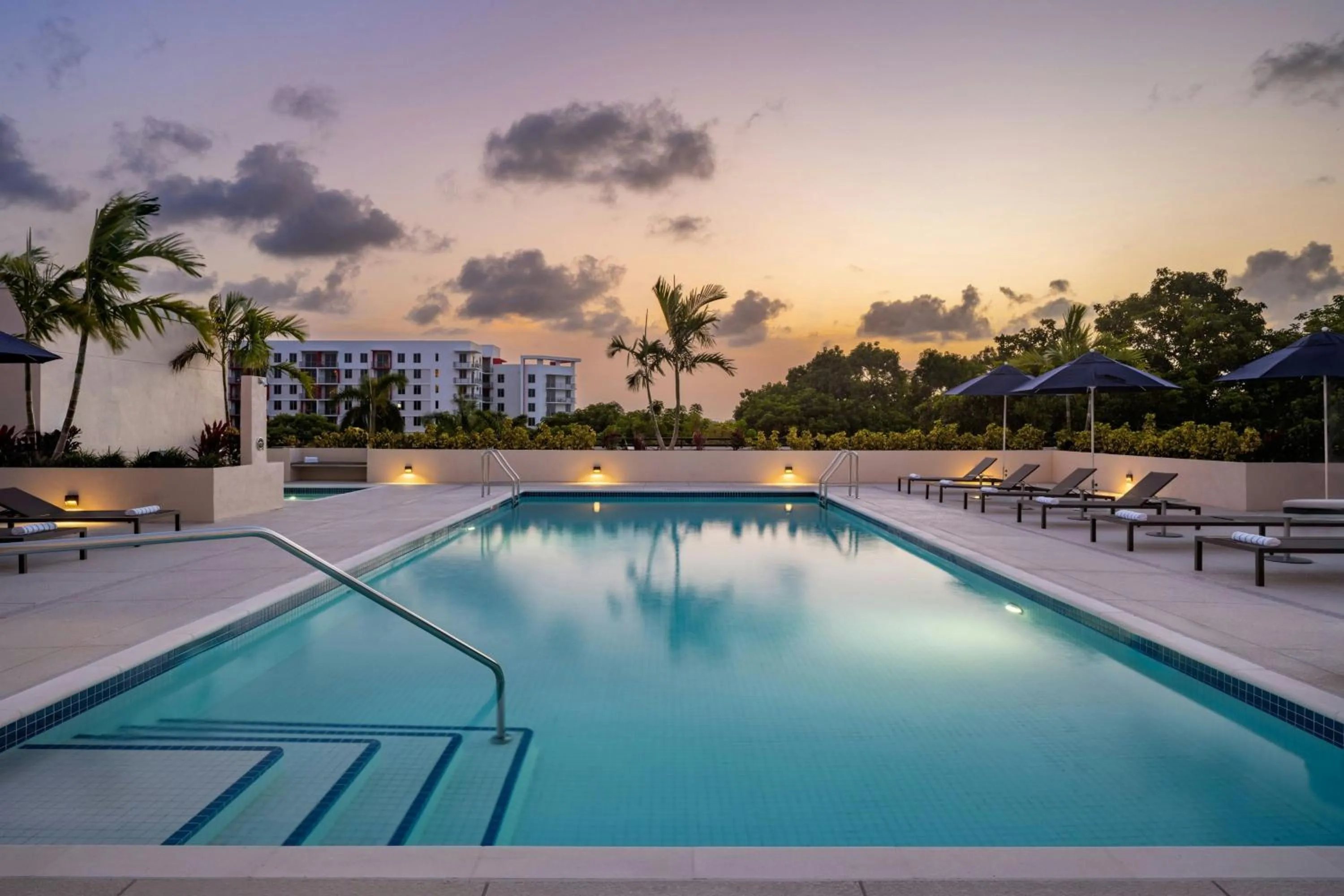 Swimming pool in Fort Lauderdale Marriott North