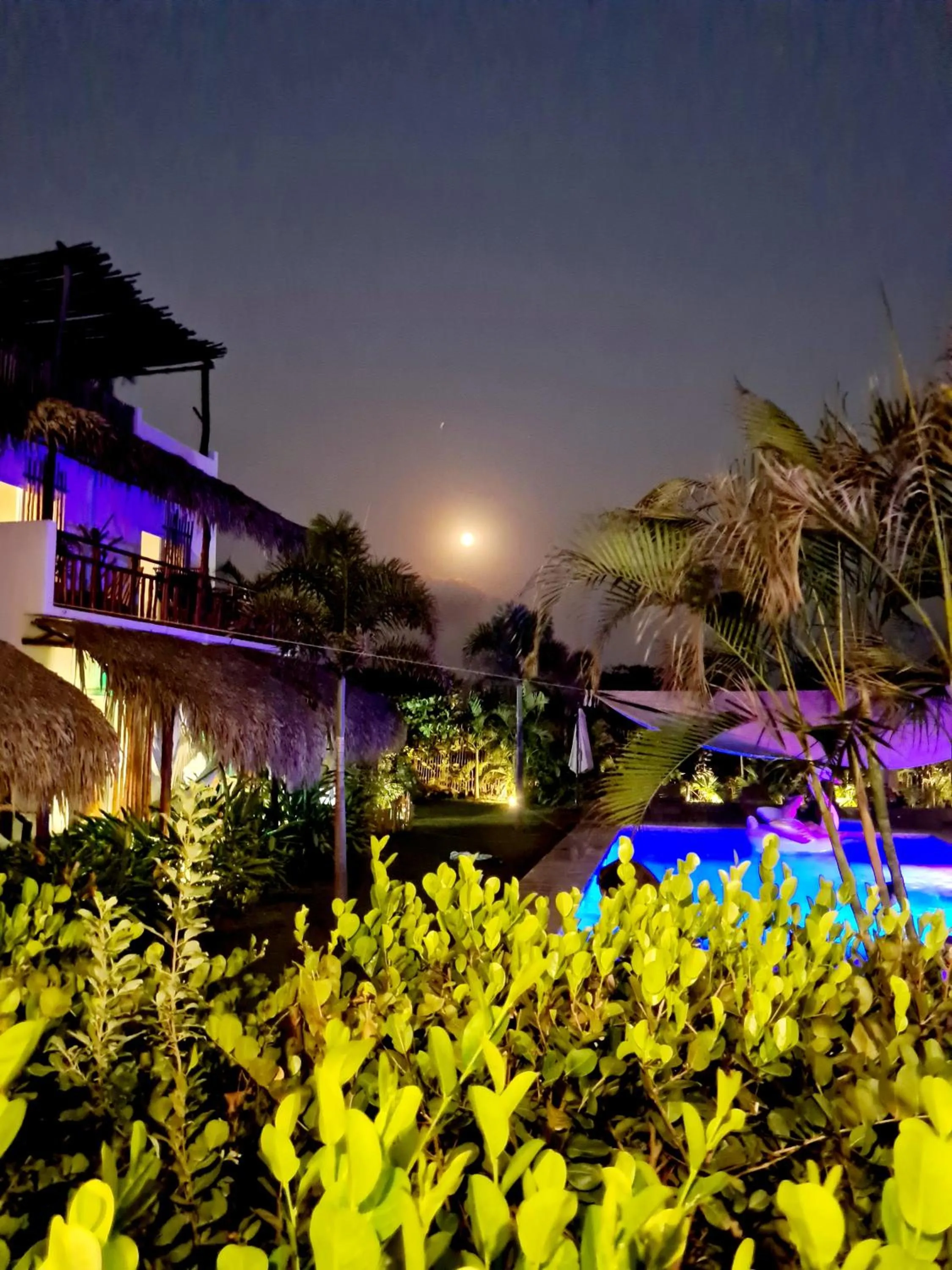 Night in Ka´ana Surf