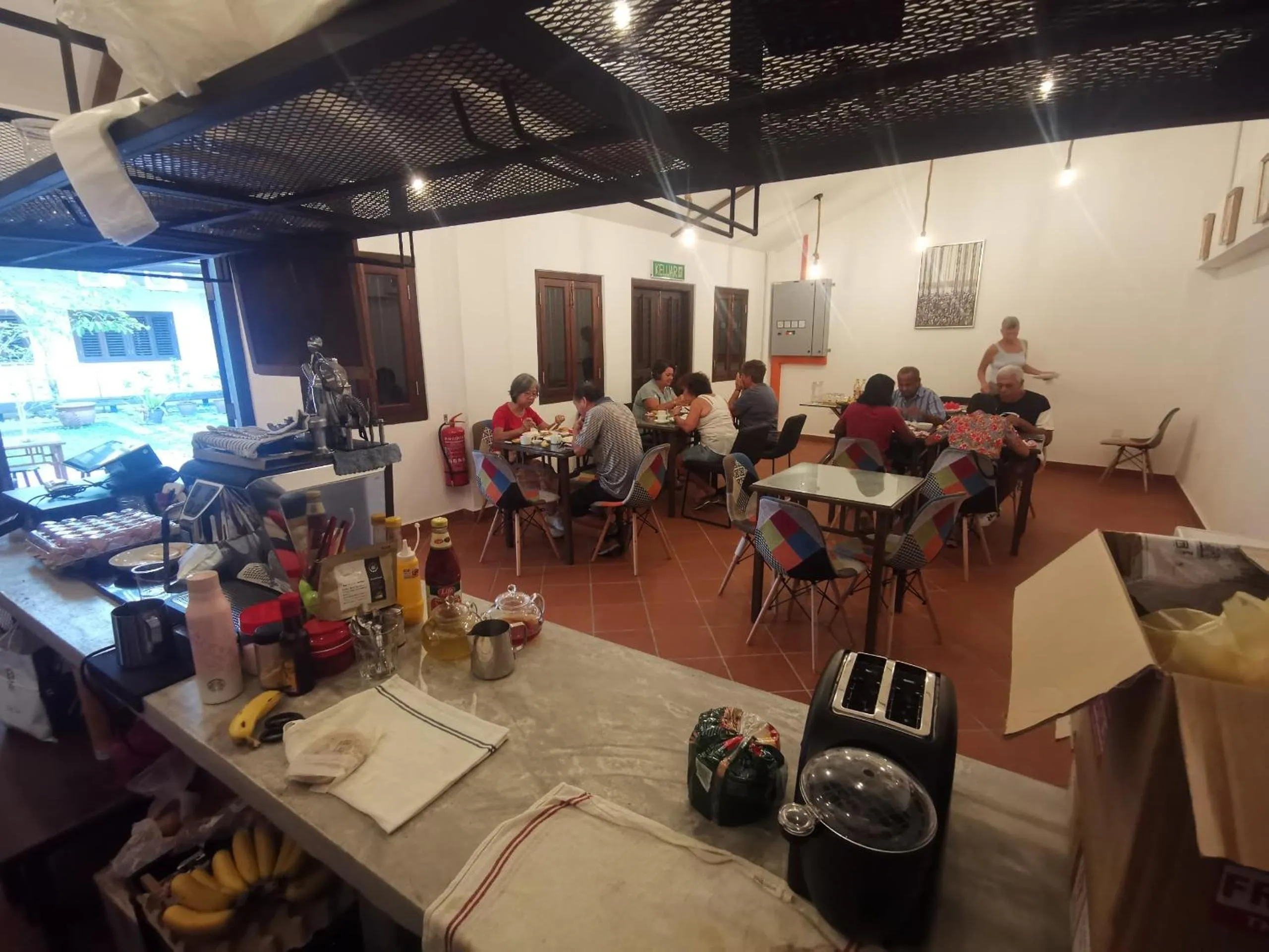 Restaurant/places to eat in Mclane Boutique Hotel