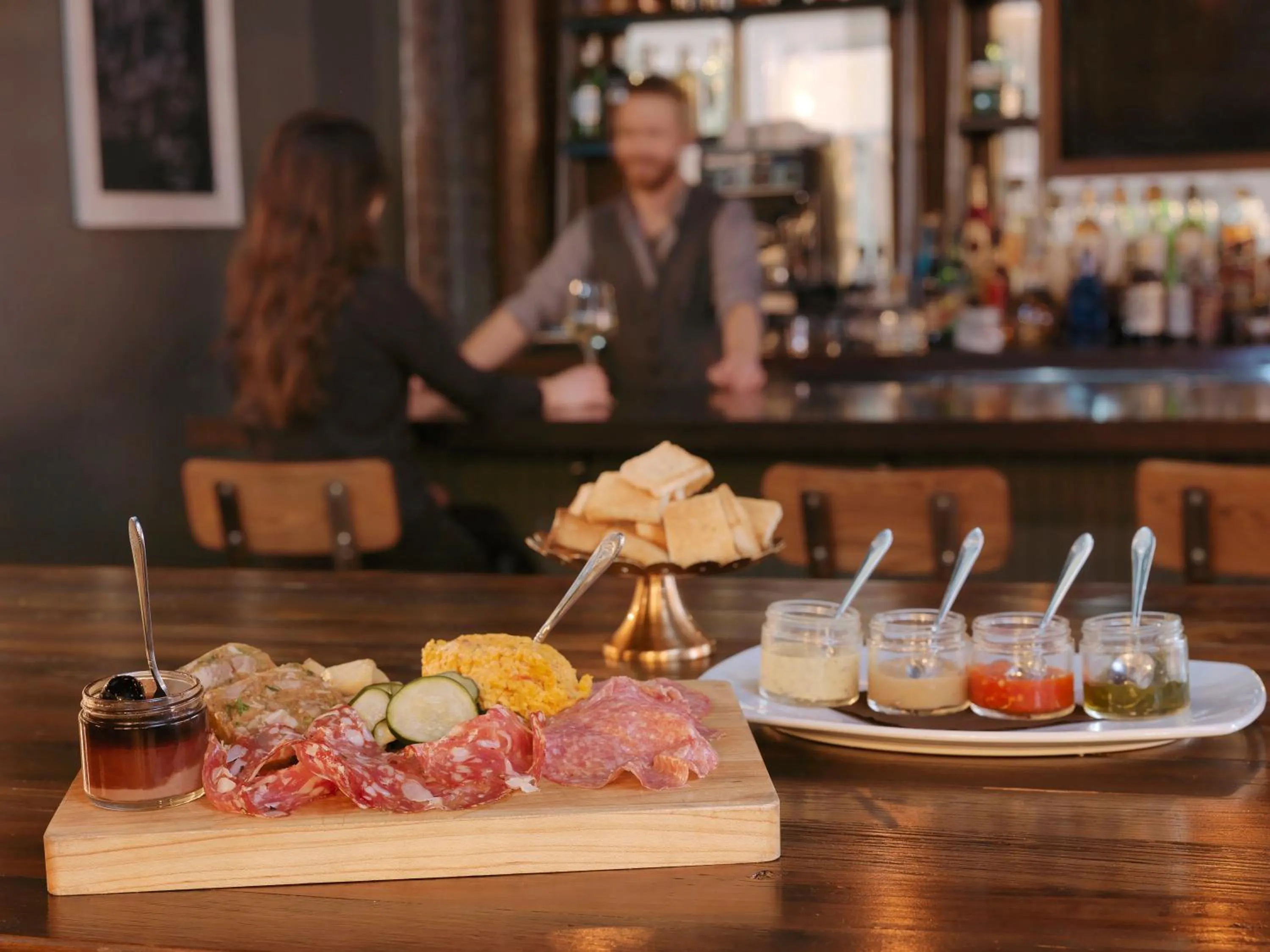 Restaurant/places to eat in Q&C Hotel and Bar New Orleans, Autograph Collection