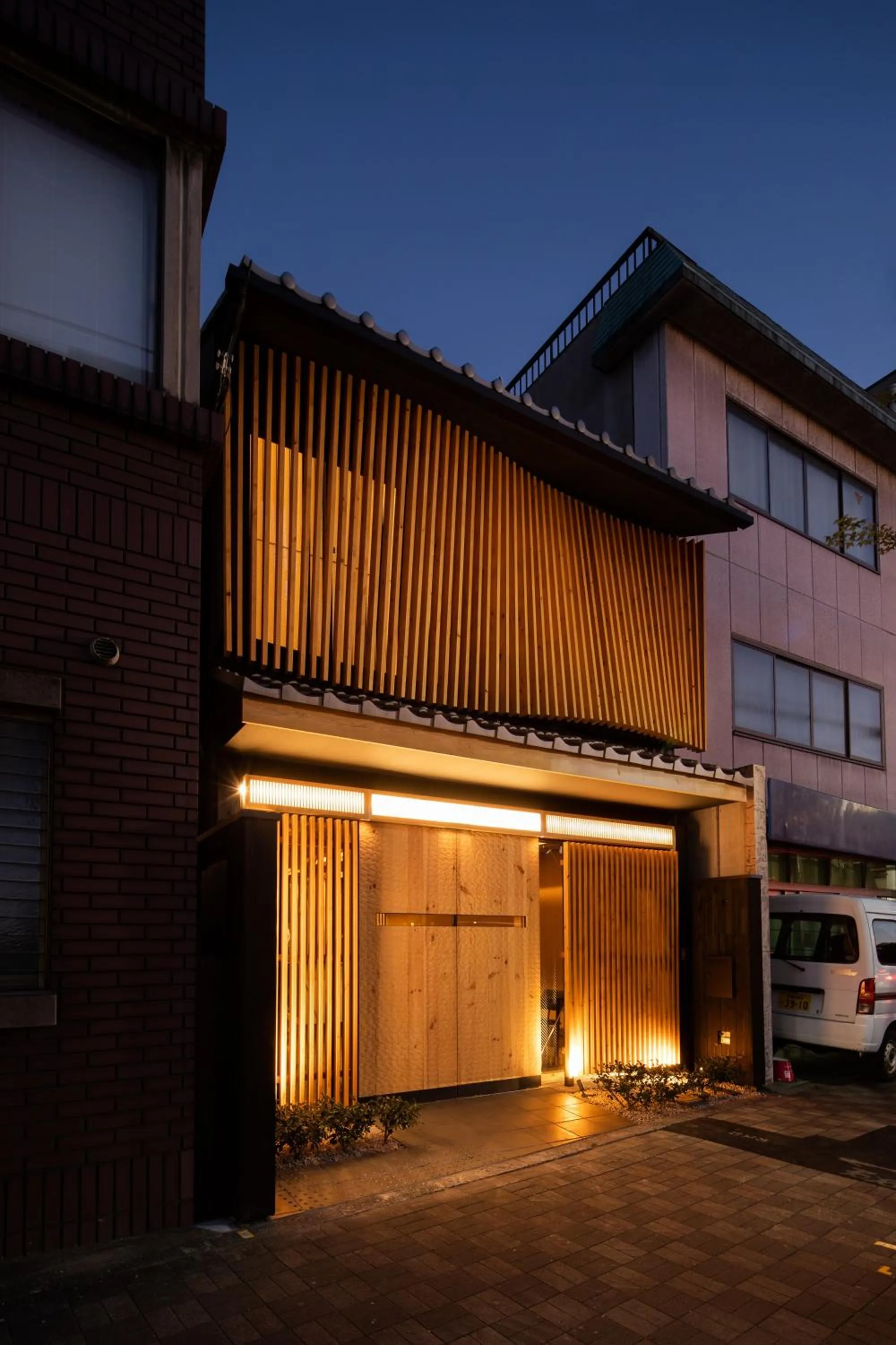 Property building in Tsumugi Tojihigashimonmae