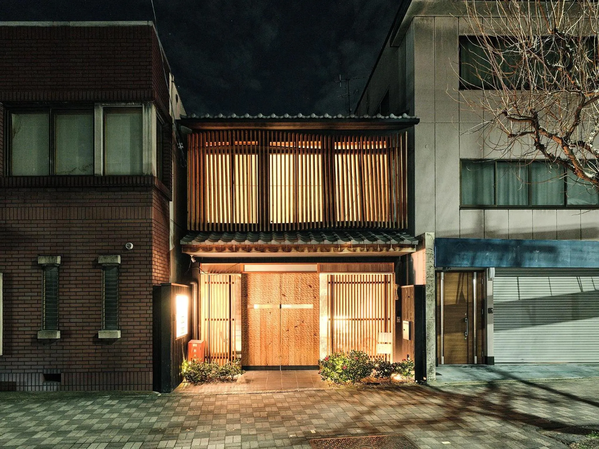 Property building in Tsumugi Tojihigashimonmae
