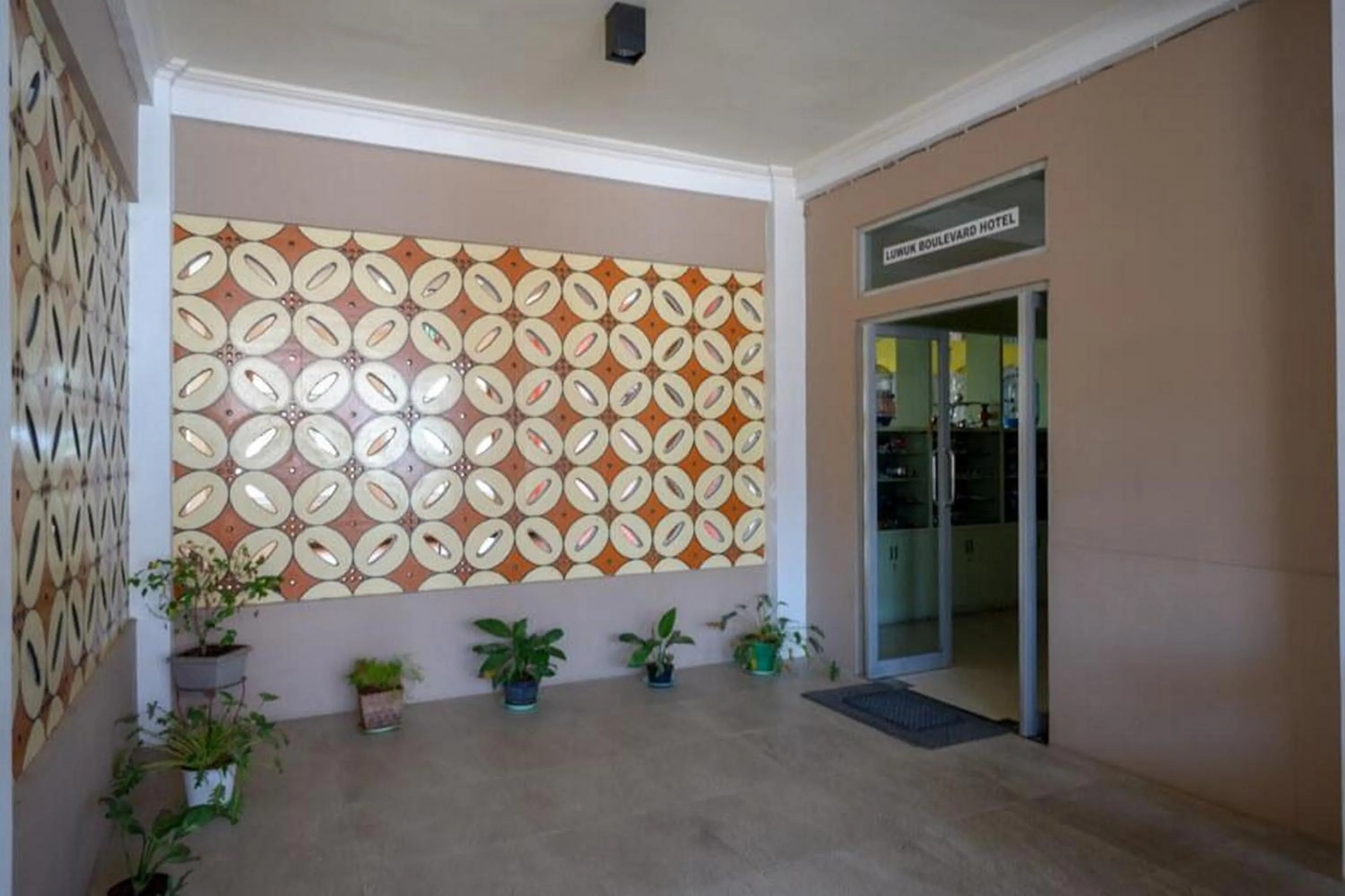 Property building in RedDoorz Plus Syariah @ Hotel Boulevard Luwuk