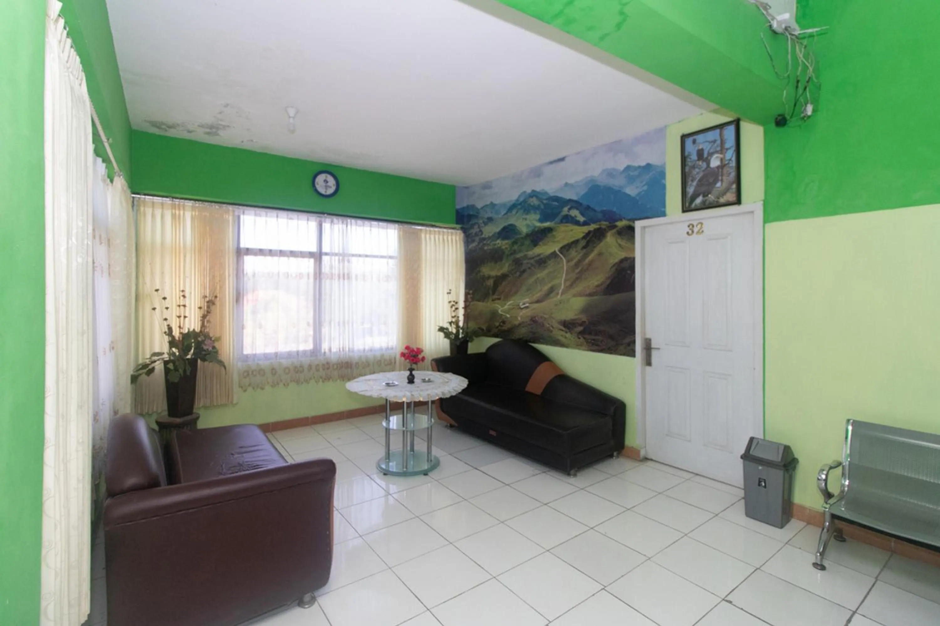 Seating area in RedDoorz @ Frans Seda Kupang