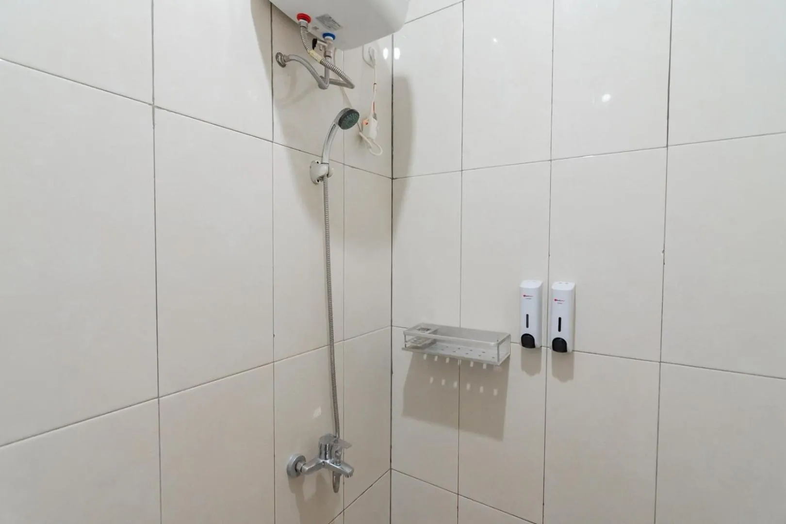 Bathroom in RedDoorz near Universitas Siliwangi Tasikmalaya