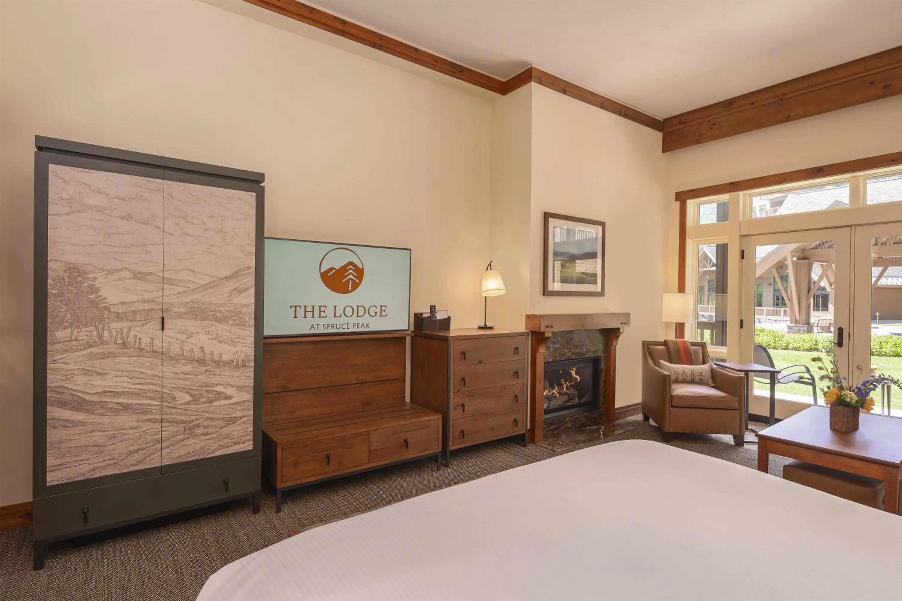 Bedroom, Bed in The Lodge at Spruce Peak, a Destination by Hyatt Residence