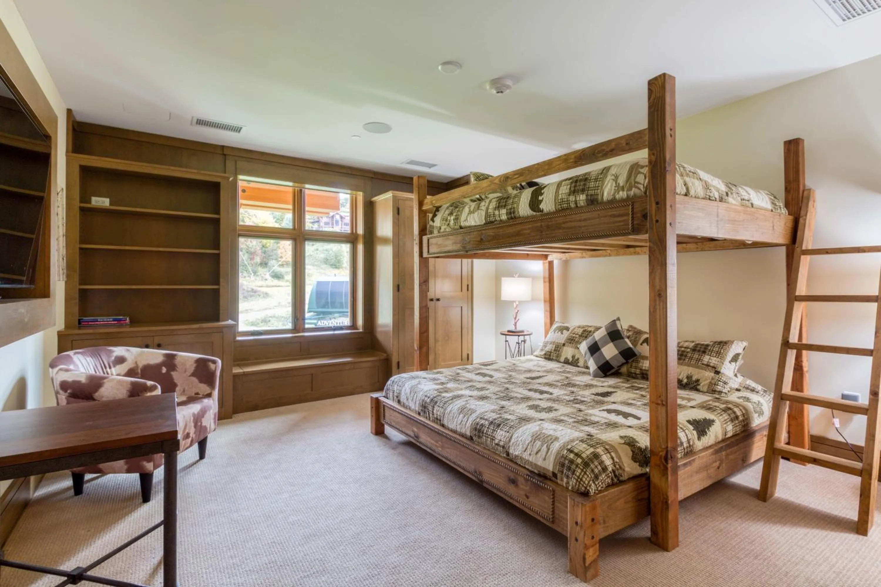 Photo of the whole room, Bed in The Lodge at Spruce Peak, a Destination by Hyatt Residence