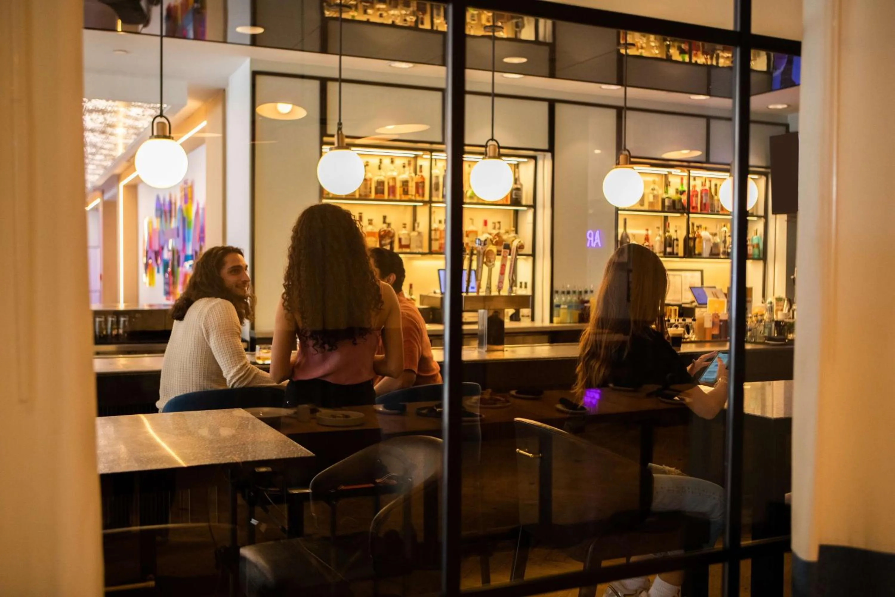 Lounge or bar in YOTEL Washington DC