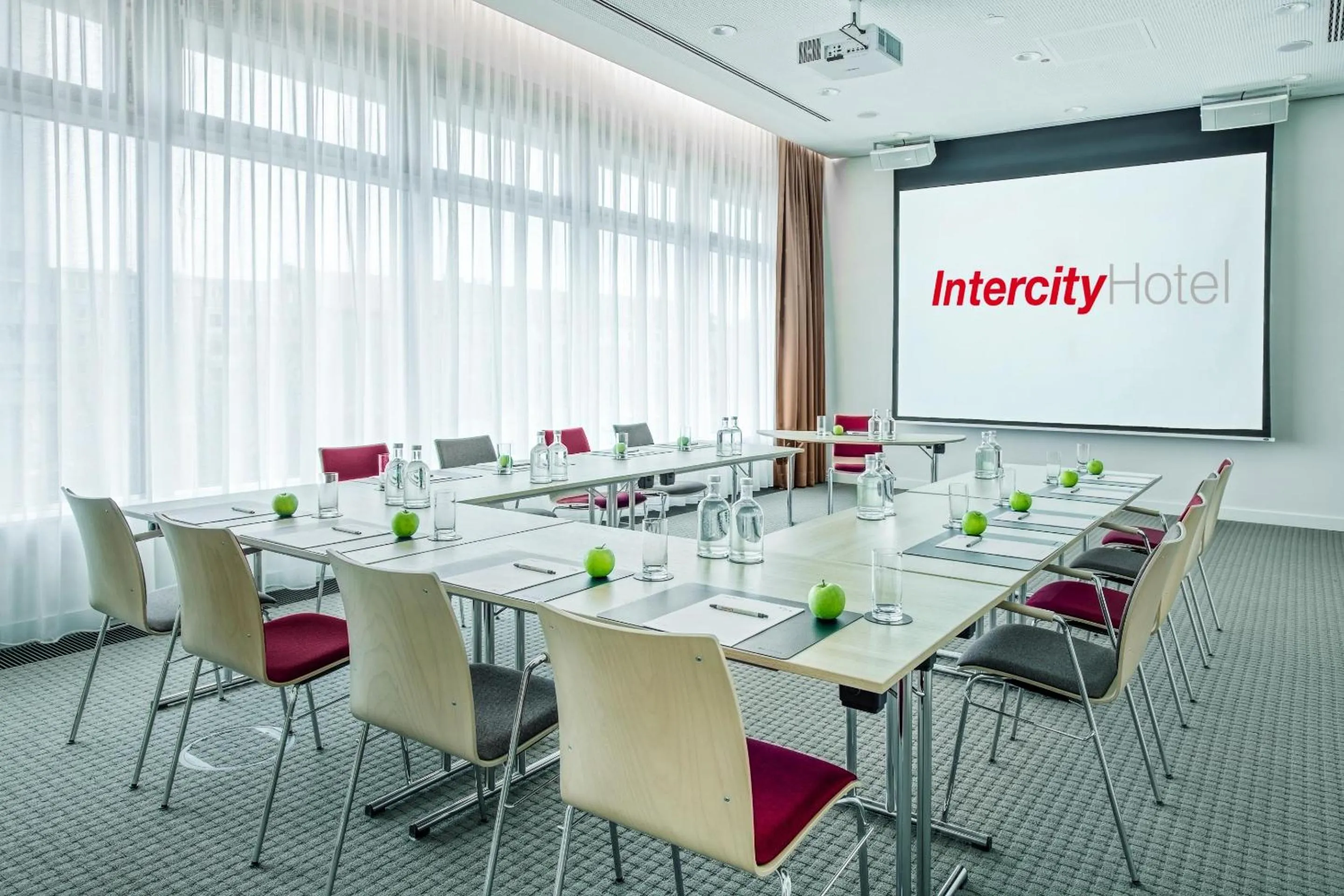 Meeting/conference room in IntercityHotel Hannover Hauptbahnhof-Ost