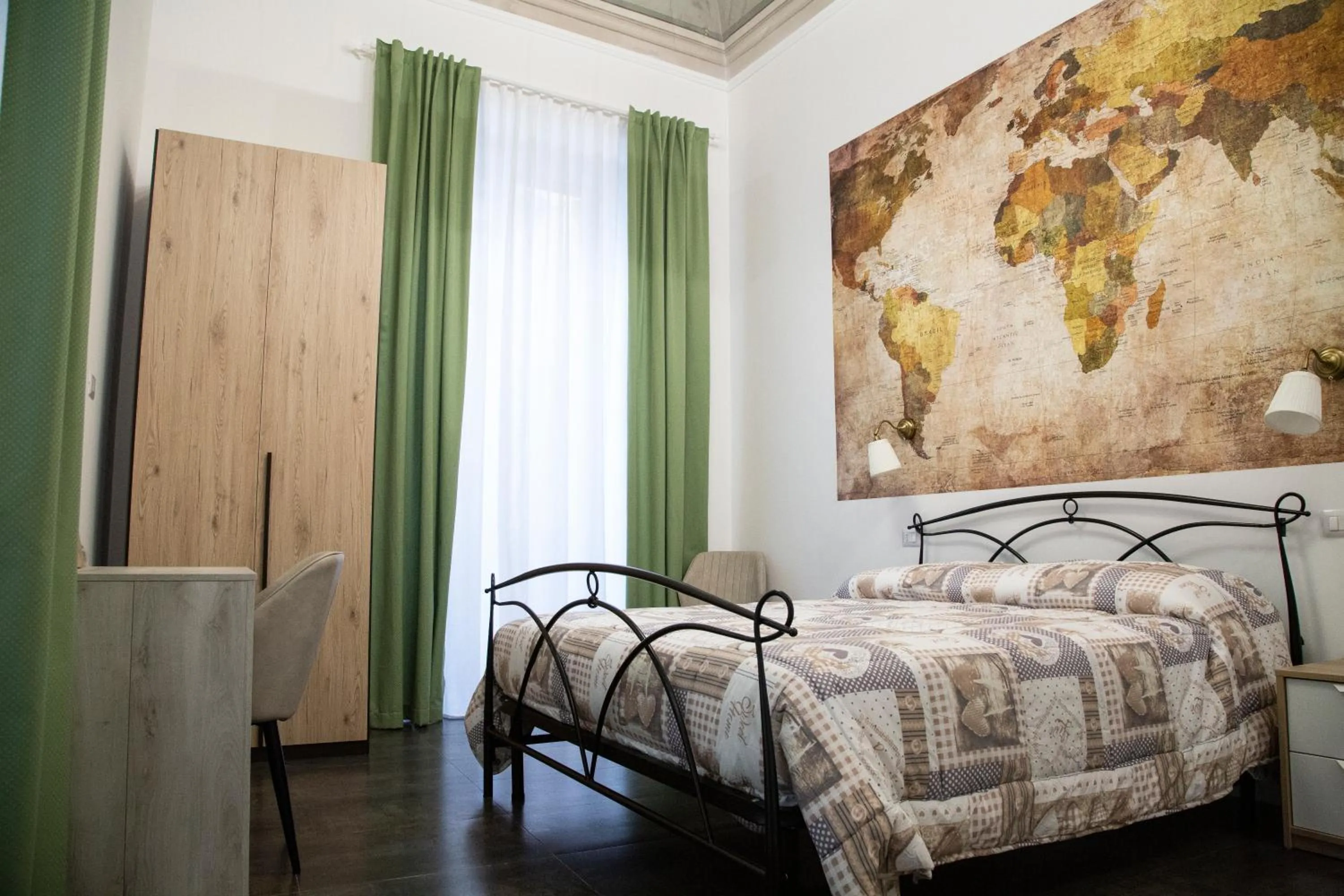 Photo of the whole room, Bed in B&B Giardino Bellini-centro