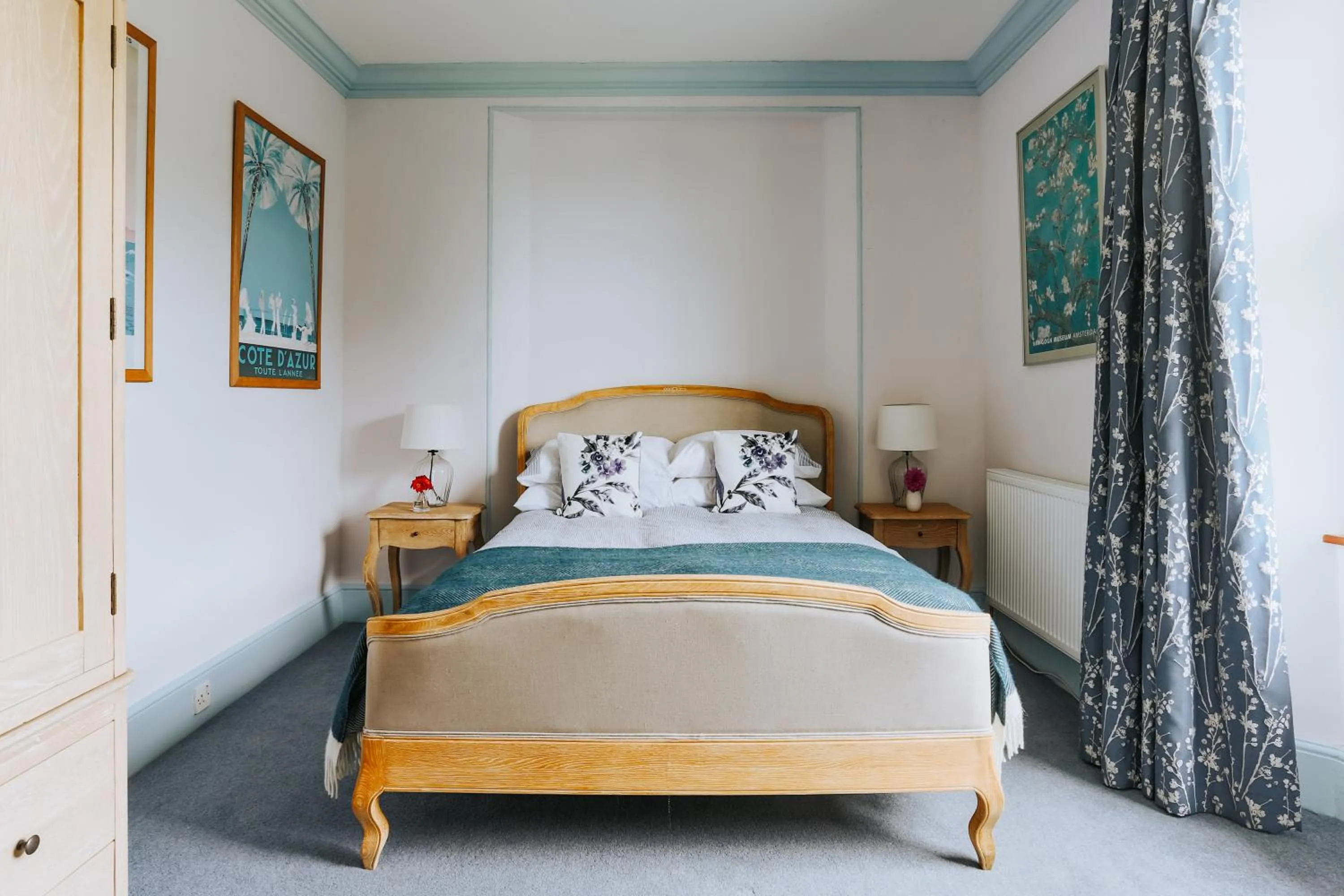 Bed in Ivy House Cornwall B&B