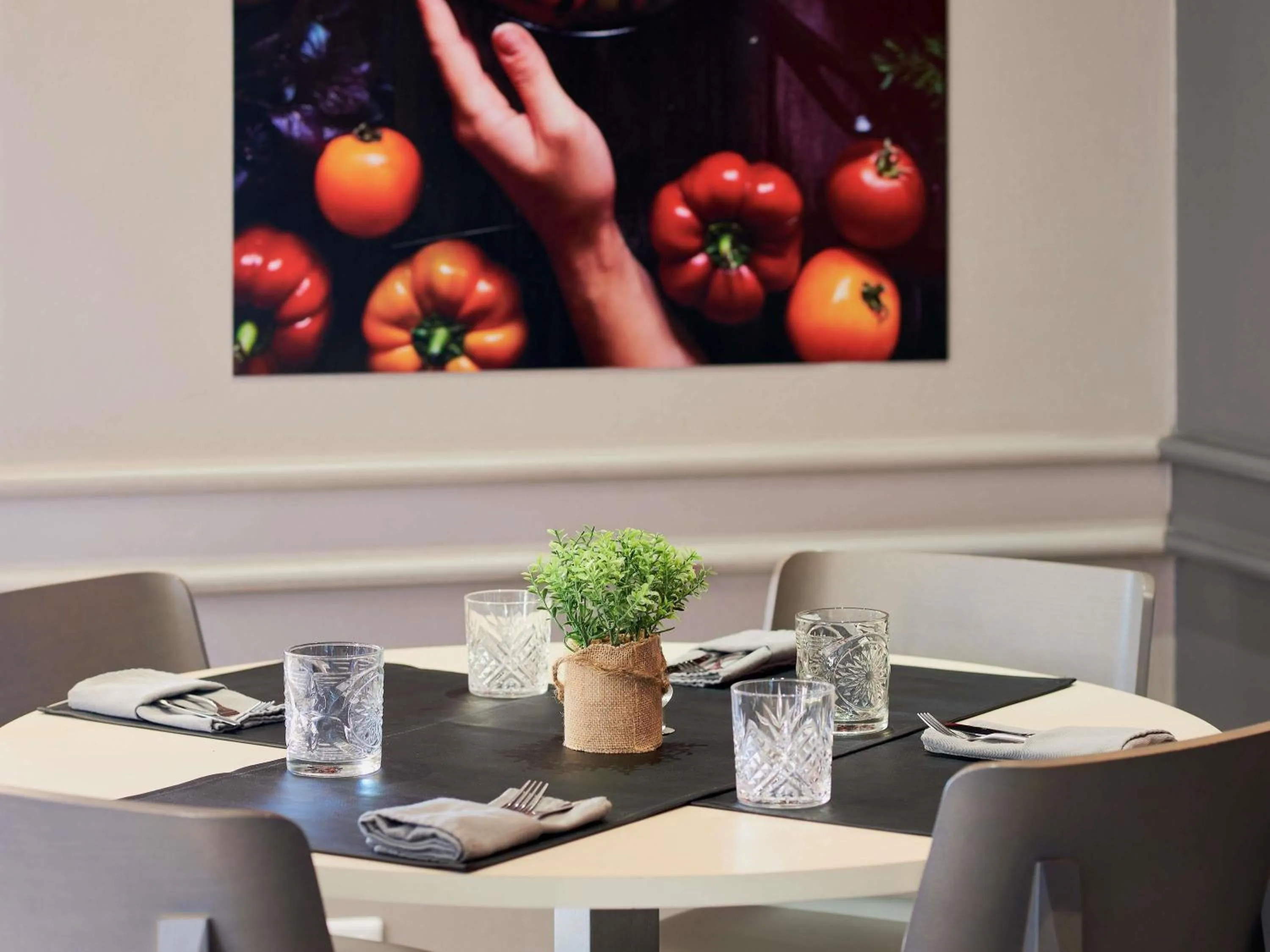 Restaurant/places to eat in ibis Sisteron