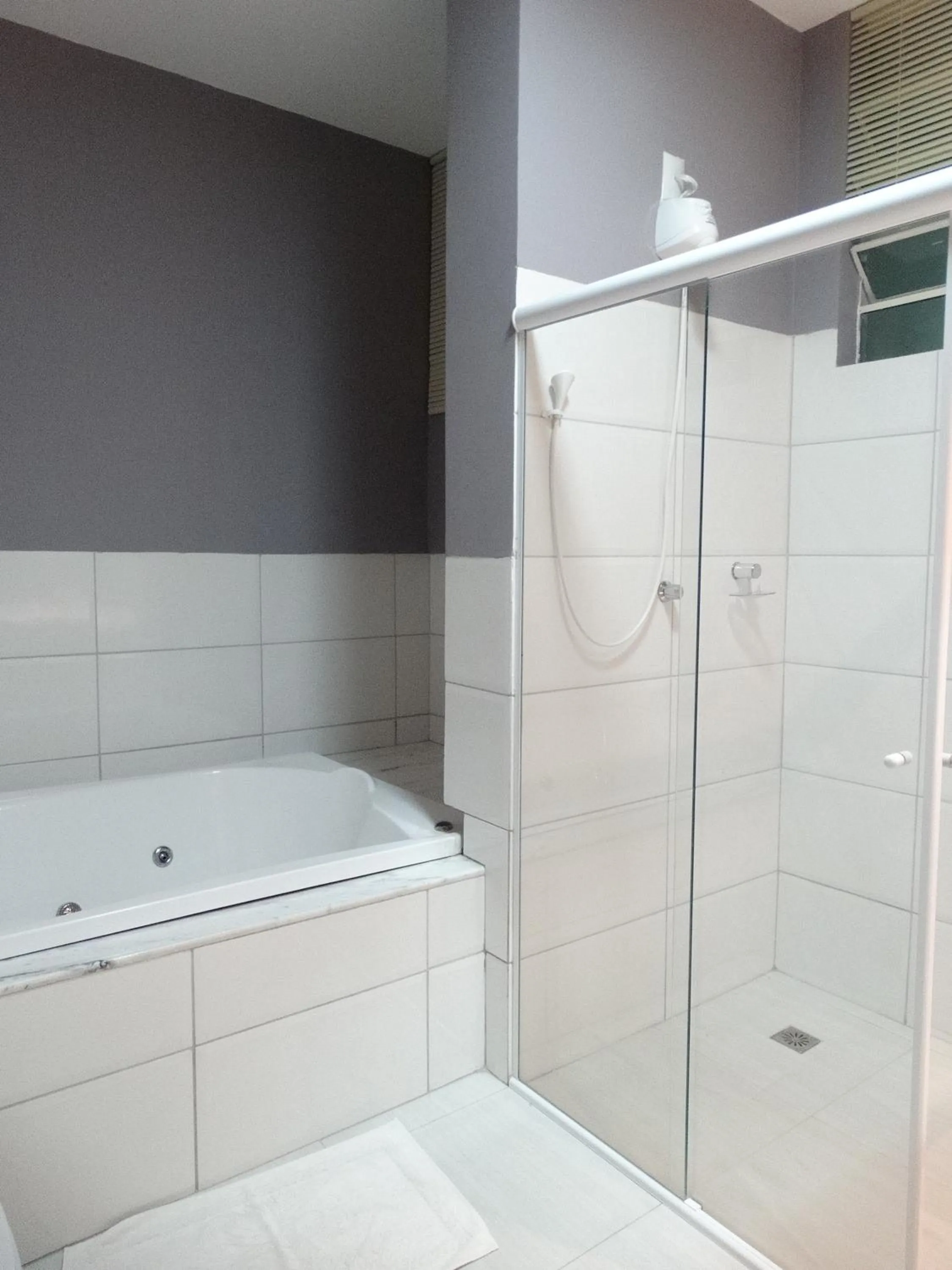 Shower in Riviera Pantanal Hotel