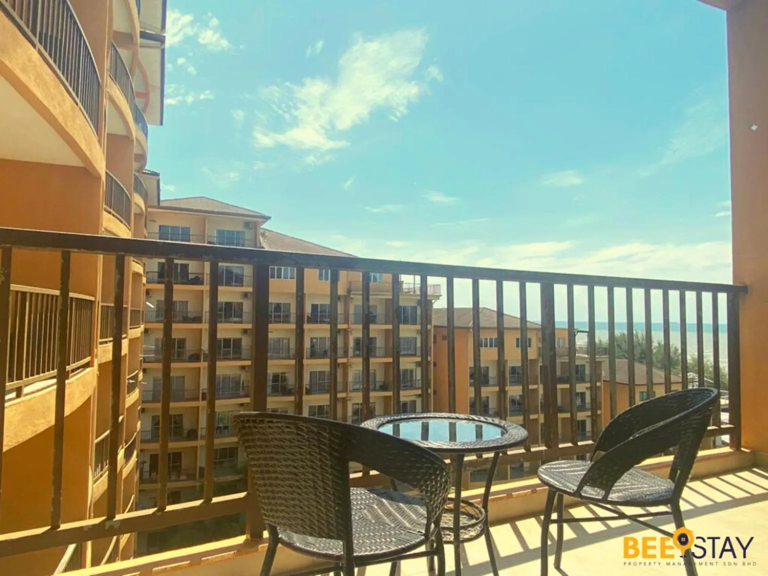 Balcony/Terrace in Gold Coast Morib Themepark View Studio