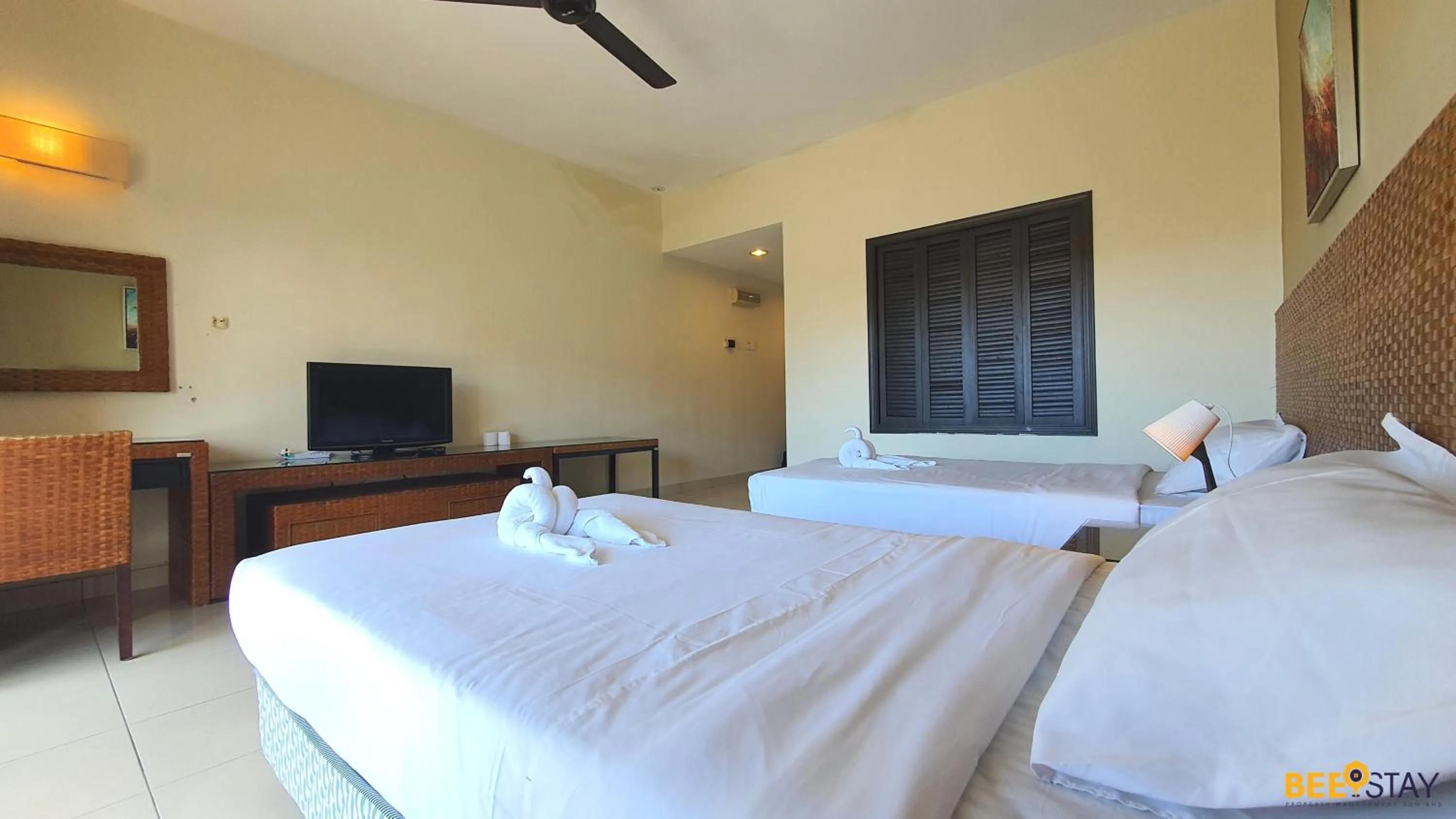 Bed in Gold Coast Morib Themepark View Studio