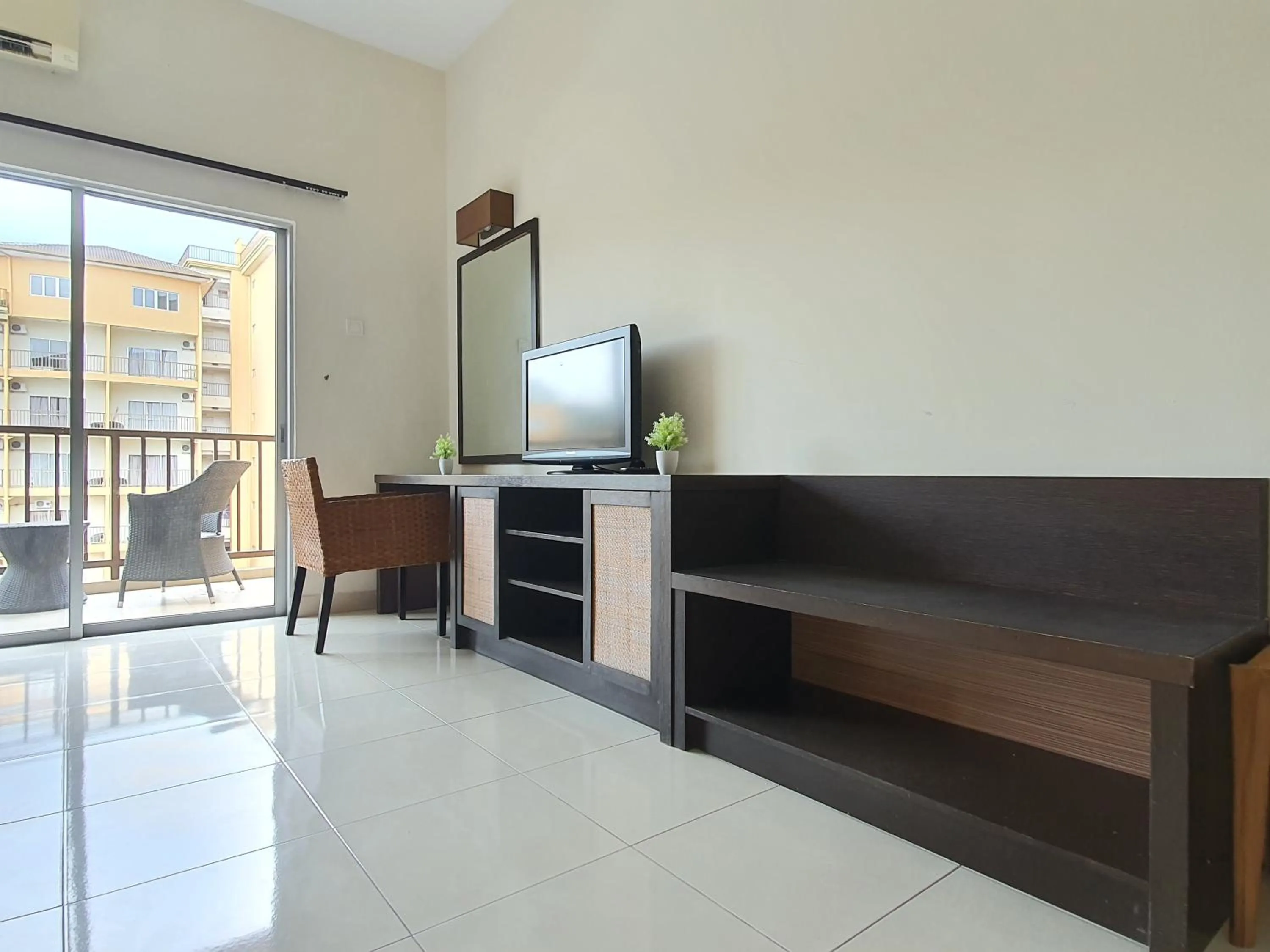 TV and multimedia in Gold Coast Morib Themepark View Studio