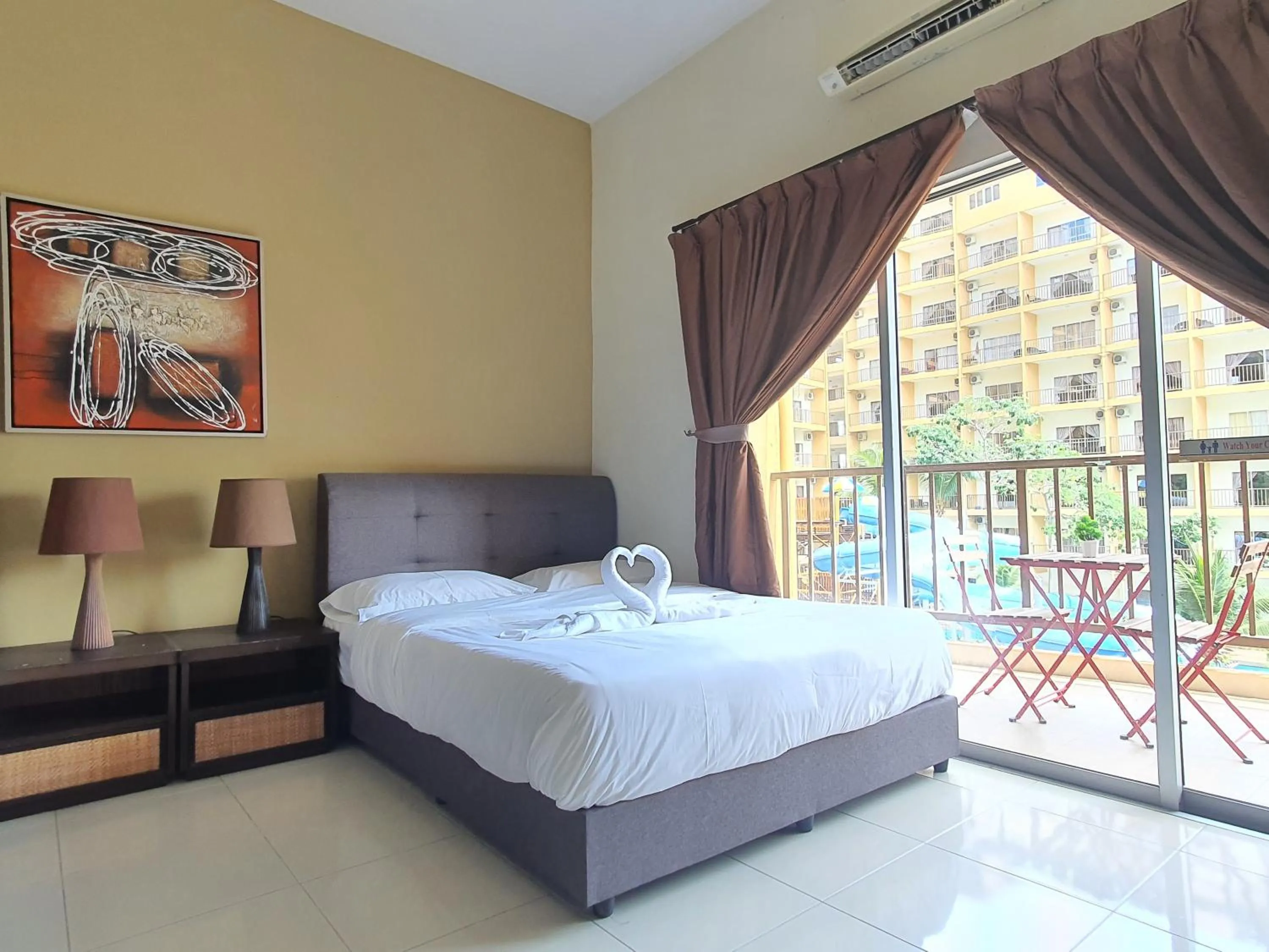 Bed in Gold Coast Morib Themepark View Studio