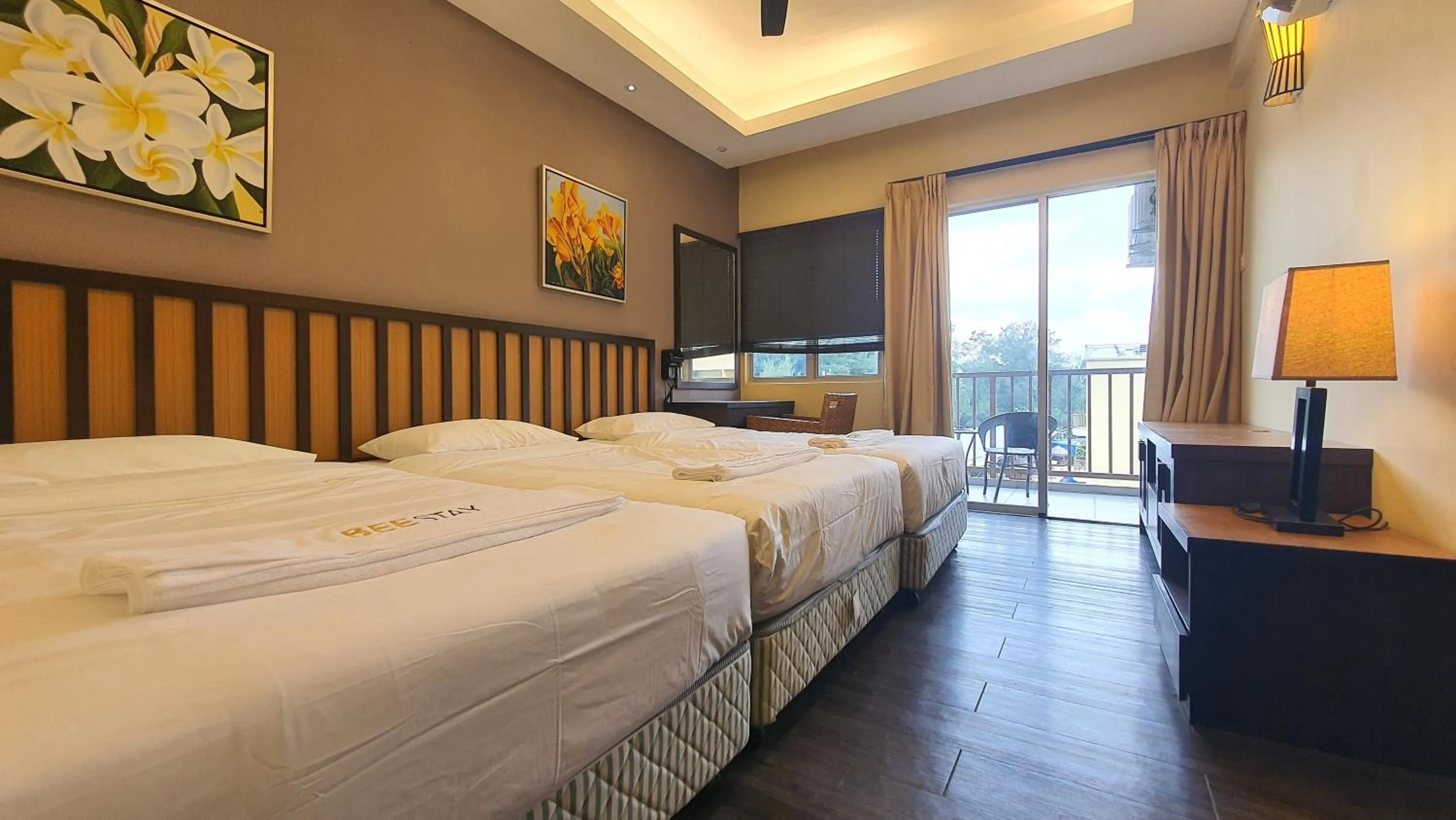 Bed in Gold Coast Morib Themepark View Studio