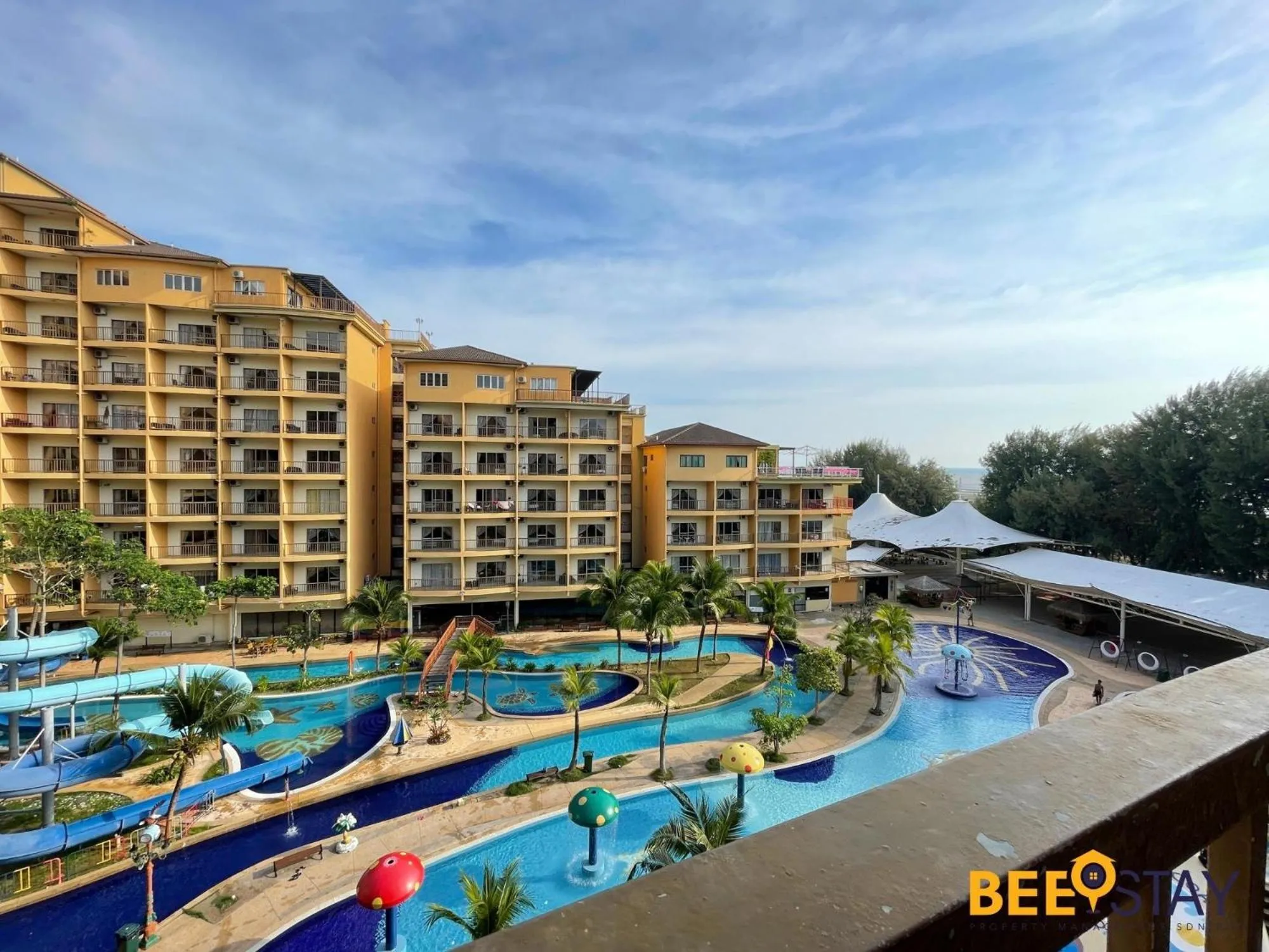 Balcony/Terrace in Gold Coast Morib Themepark View Studio