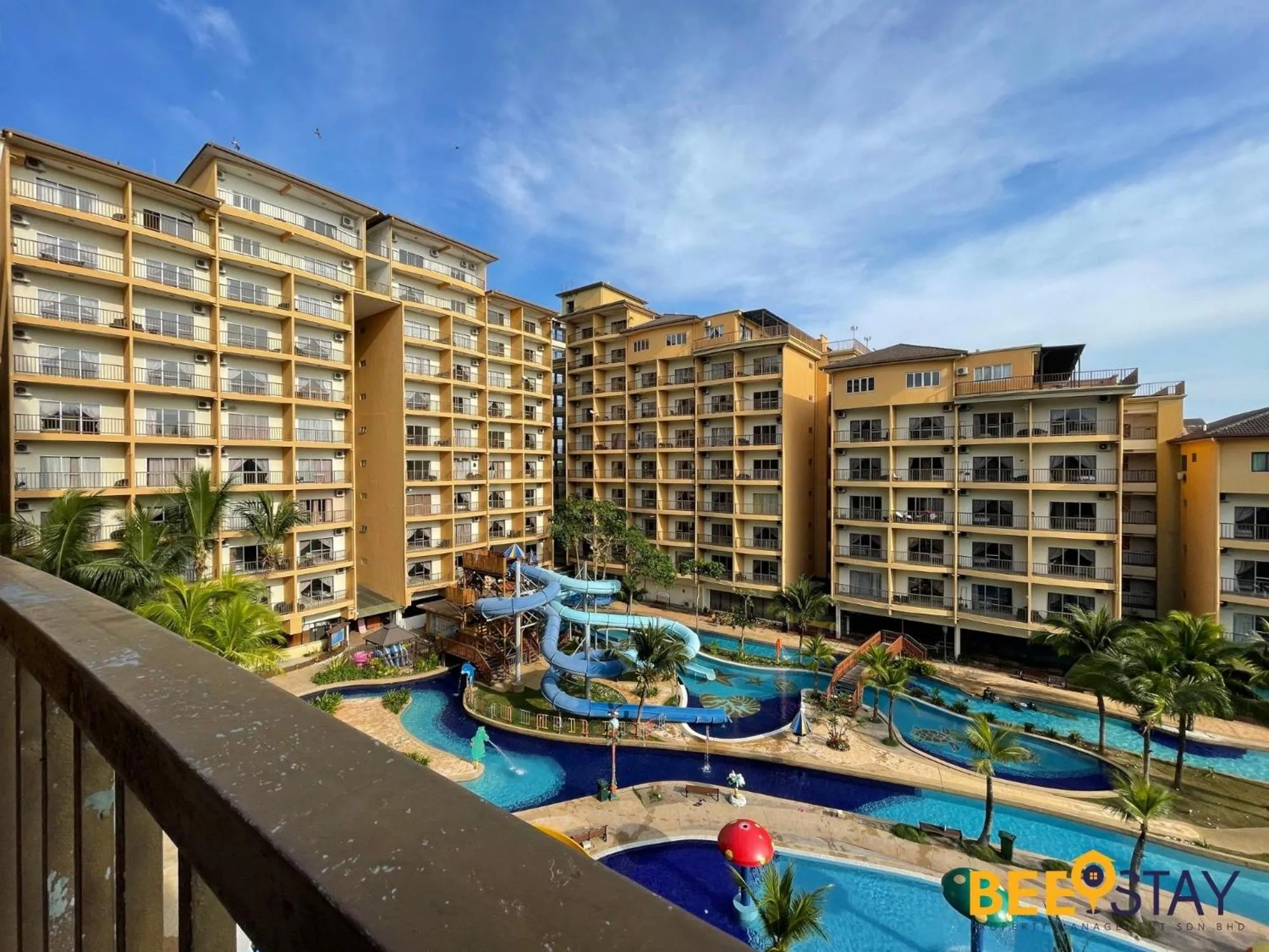 Balcony/Terrace in Gold Coast Morib Themepark View Studio