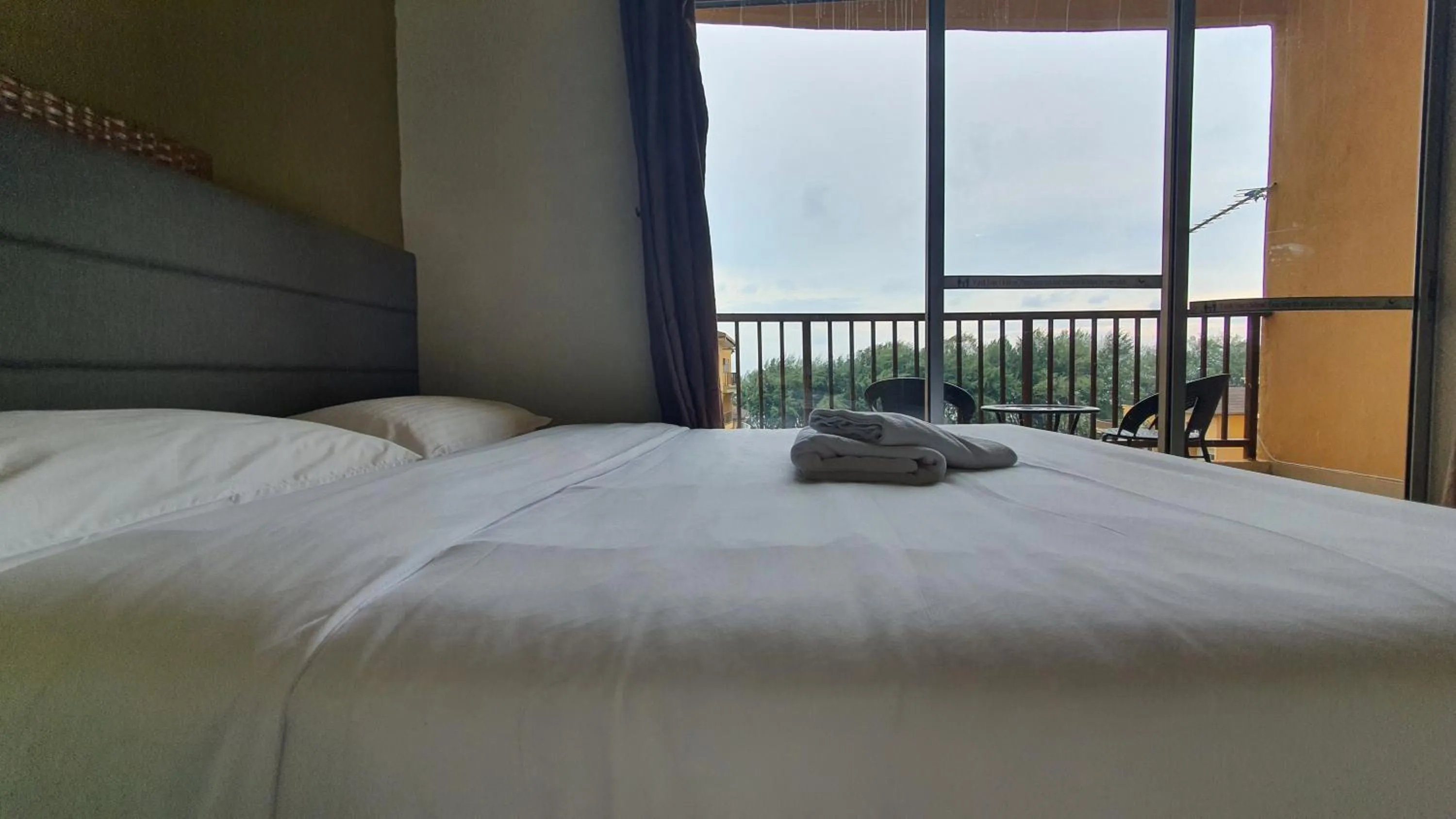 Bed in Gold Coast Morib Themepark View Studio