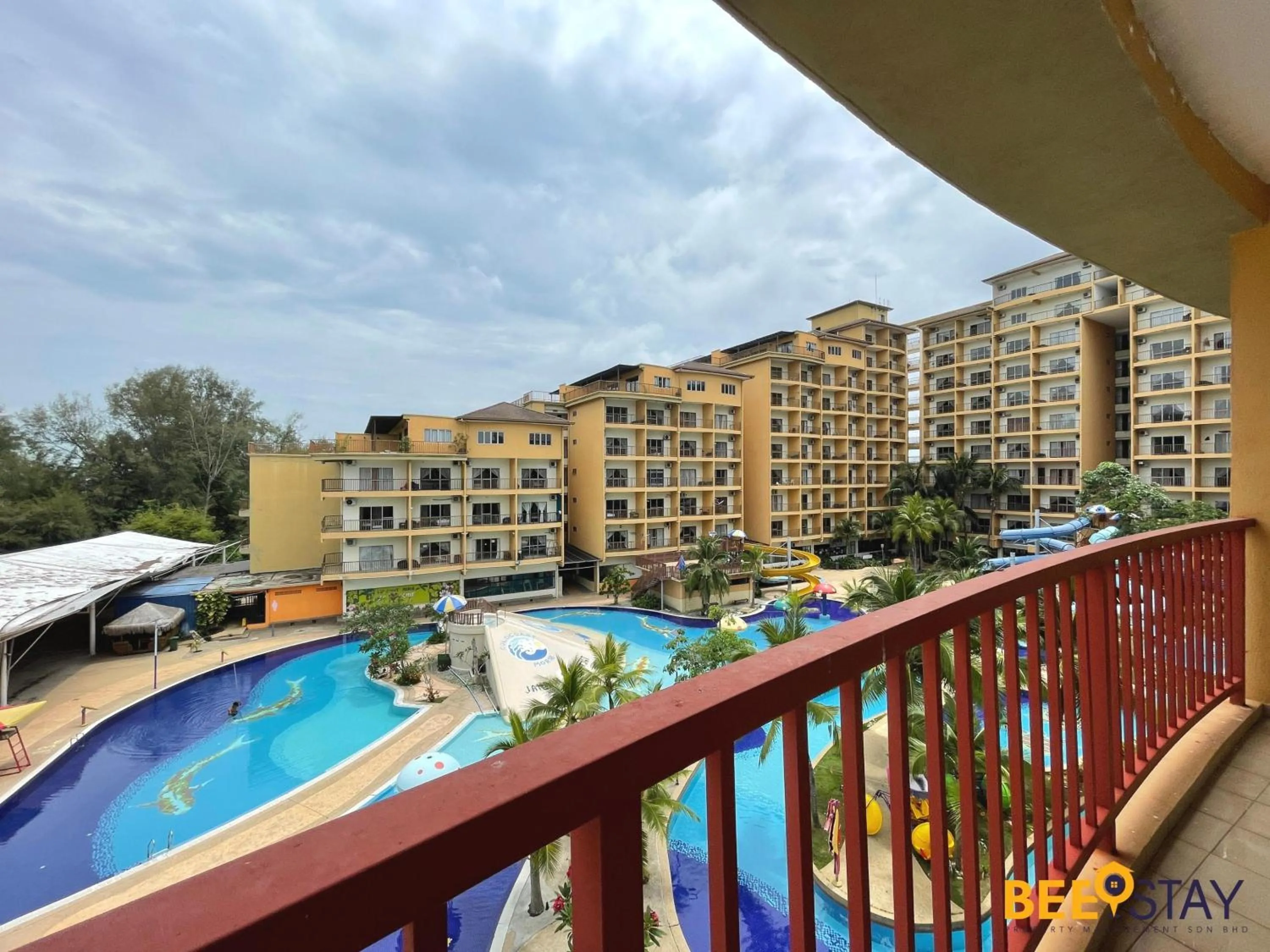 Balcony/Terrace in Gold Coast Morib Themepark View Studio