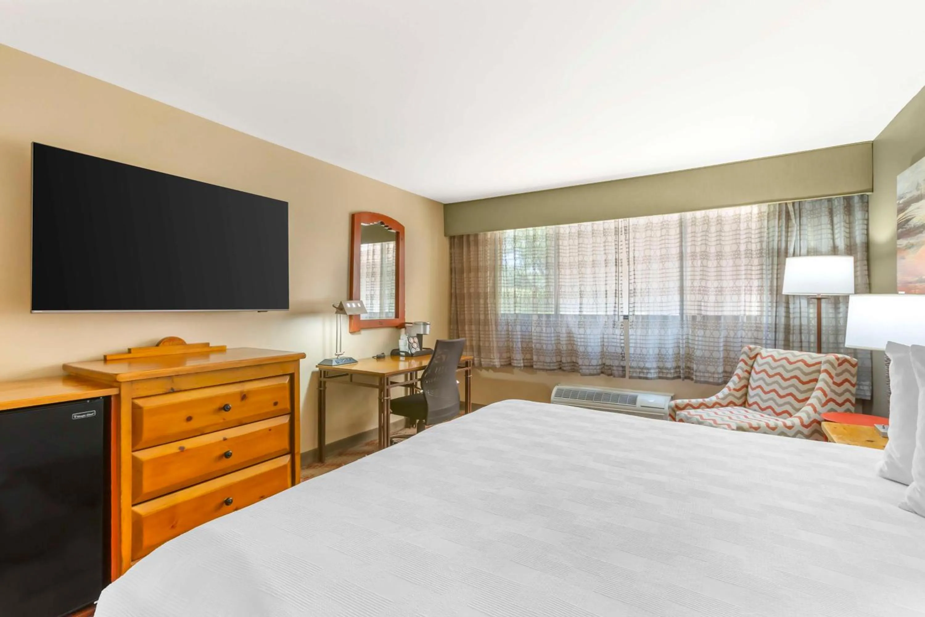 Bedroom, Bed in Best Western Plus Rio Grande Inn