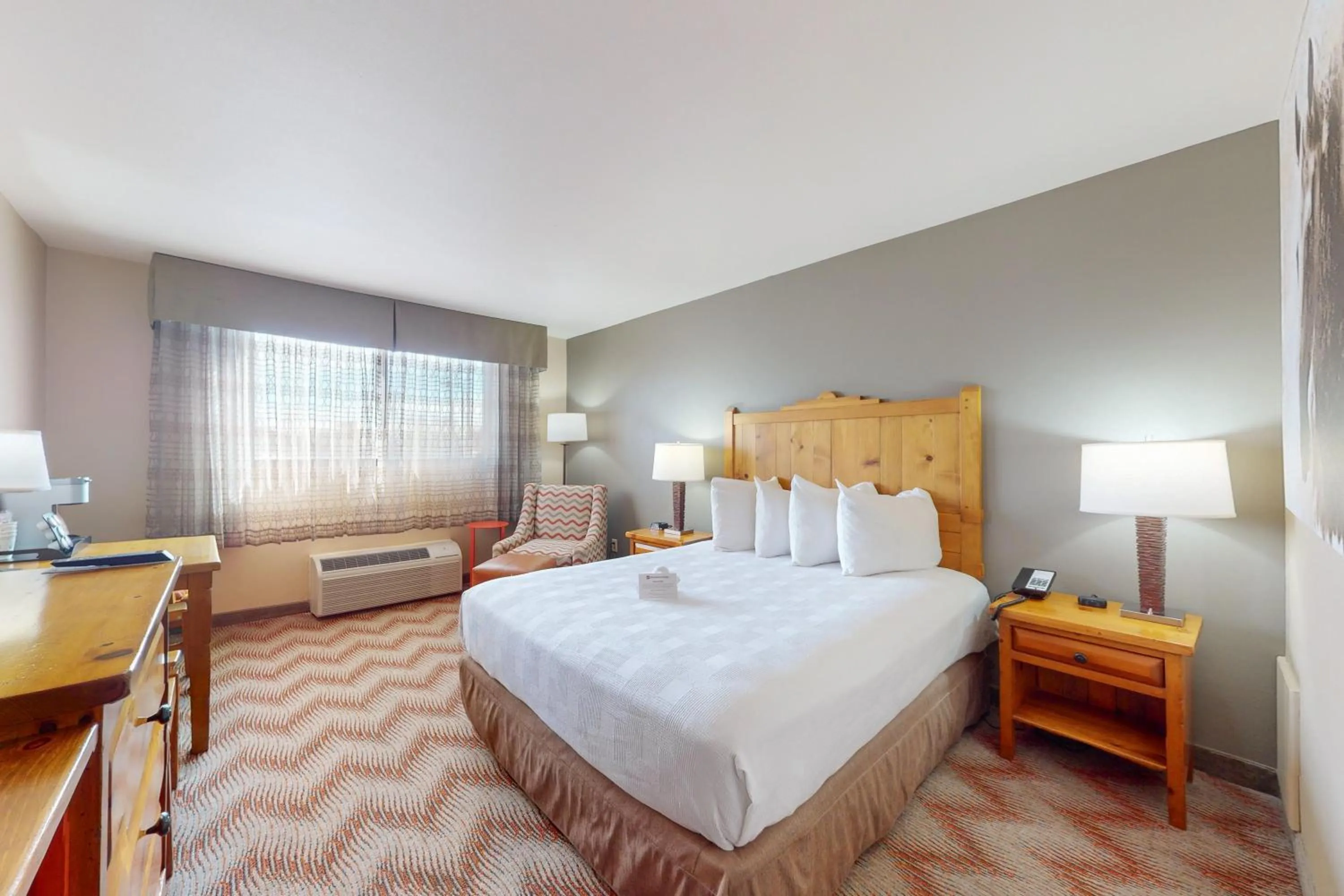 Bed in Best Western Plus Rio Grande Inn