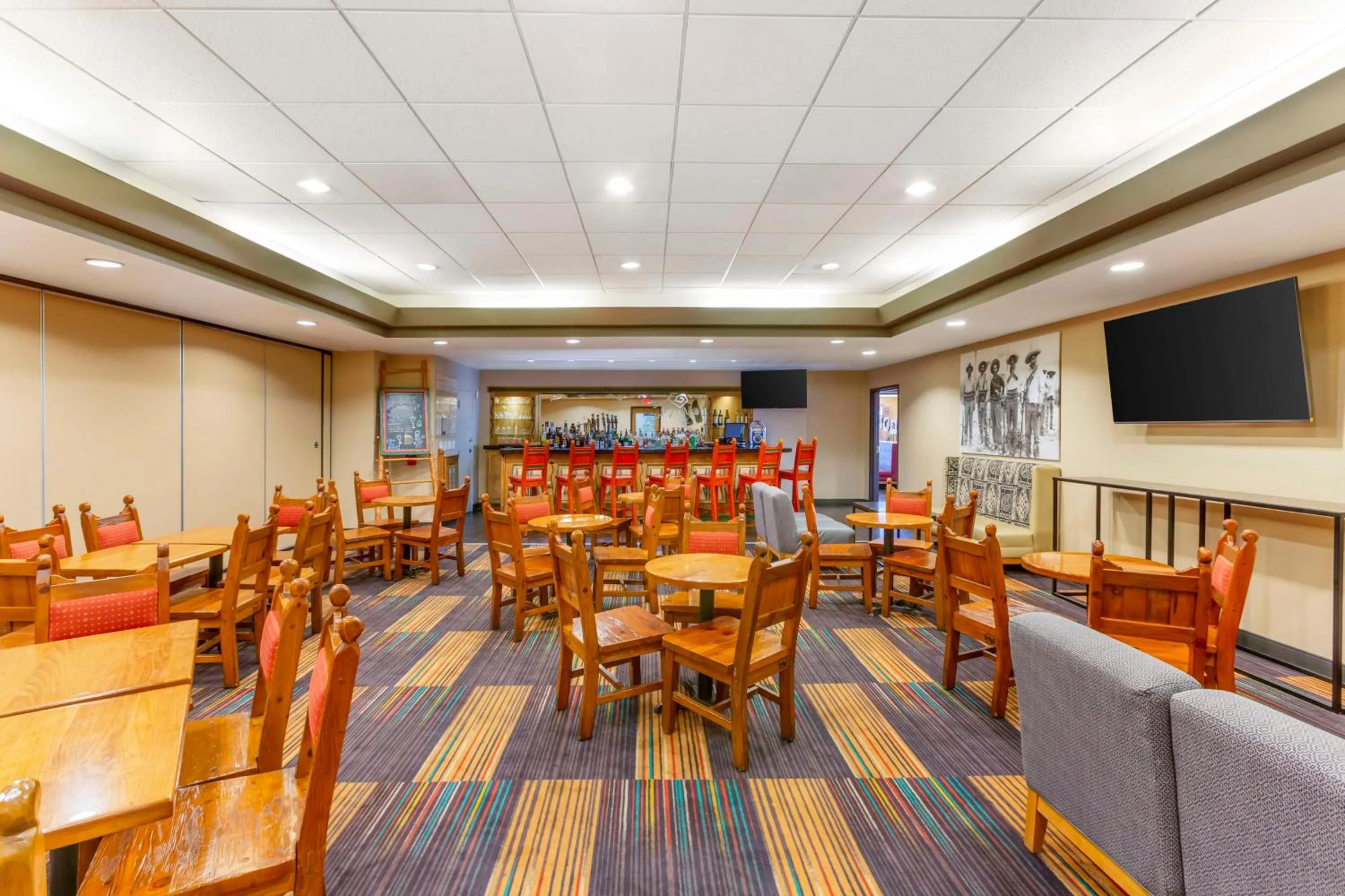 Lounge or bar in Best Western Plus Rio Grande Inn