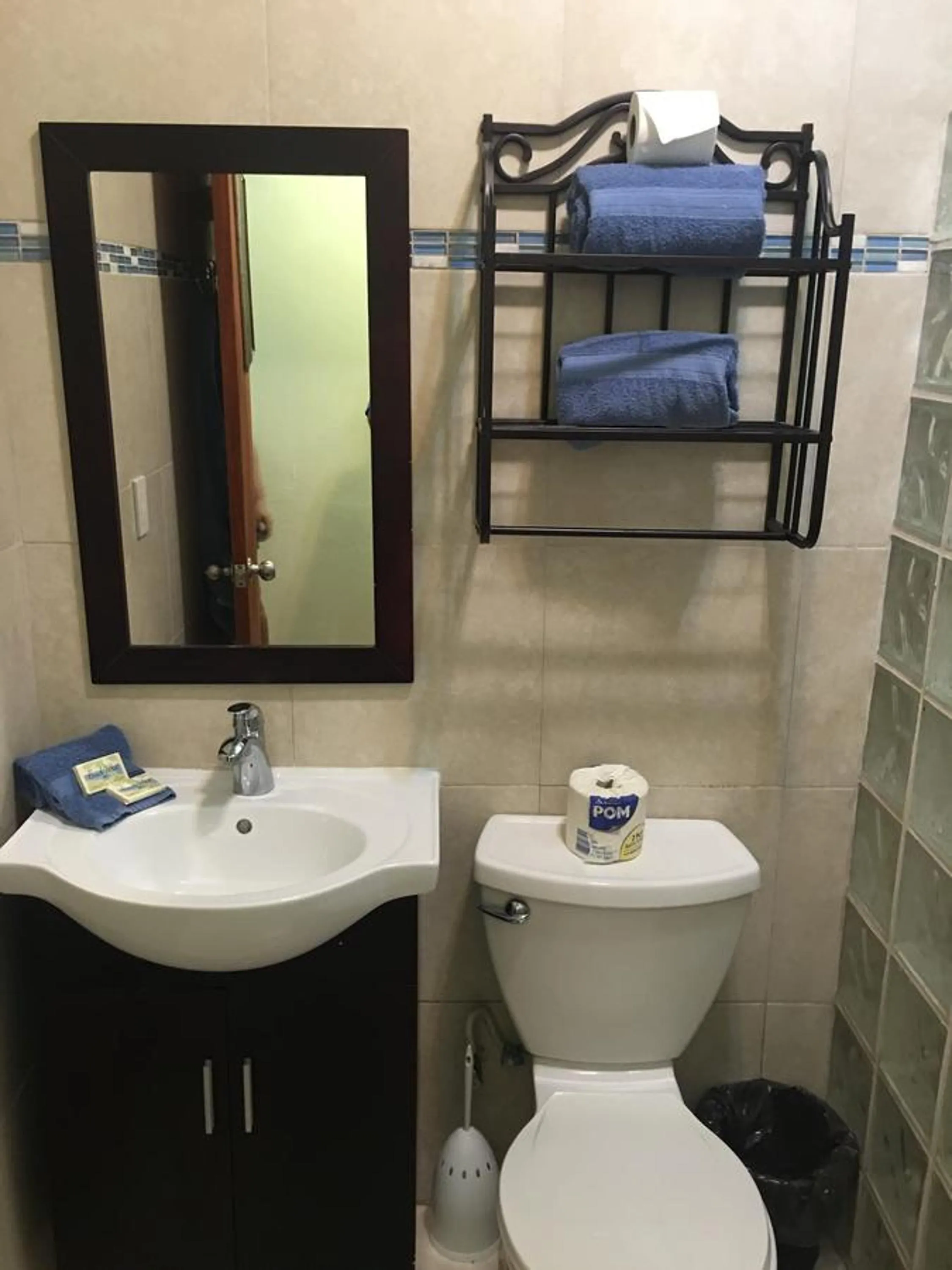 Property building, Bed in Mamacitas Guest House