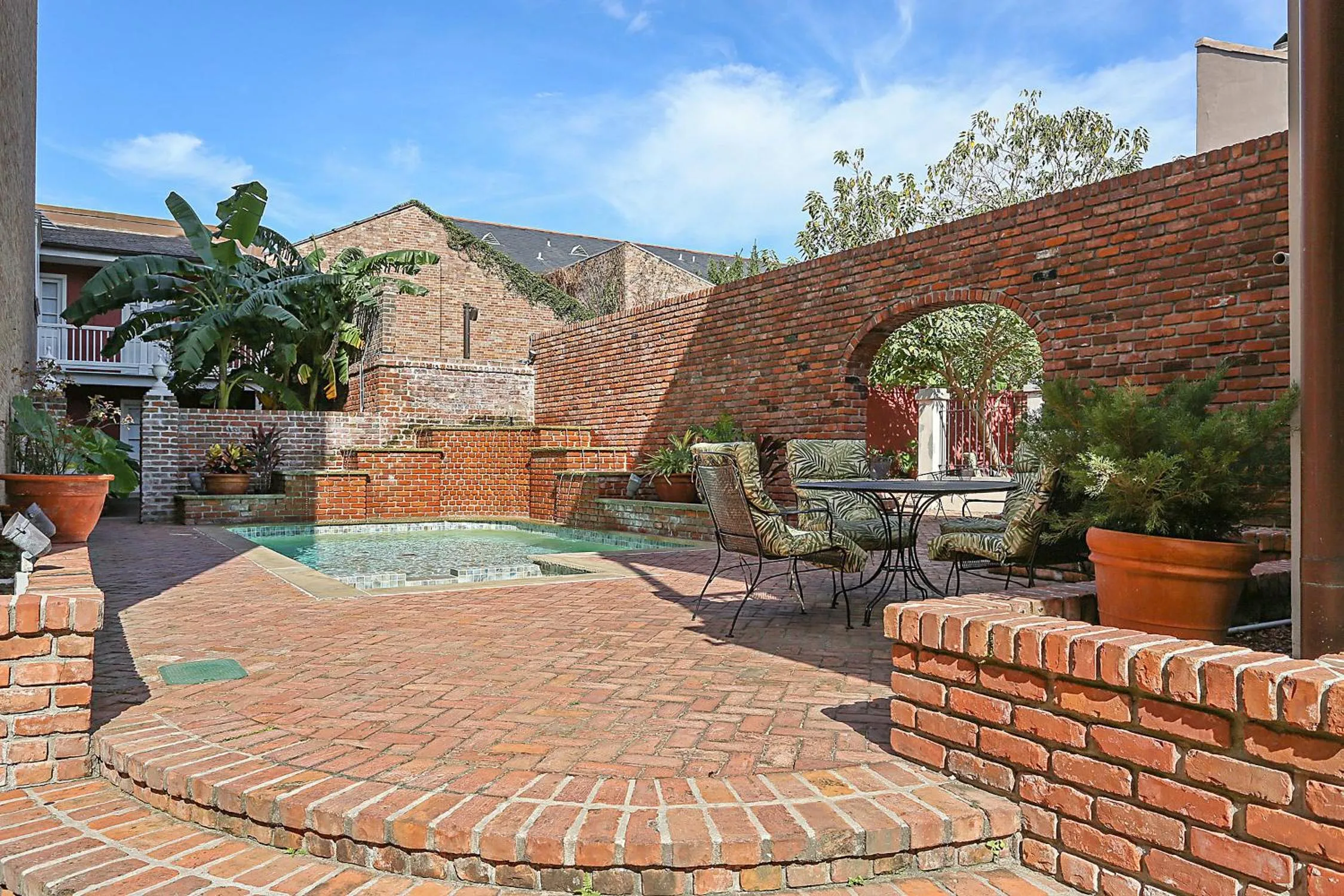 Swimming pool in Grenoble House