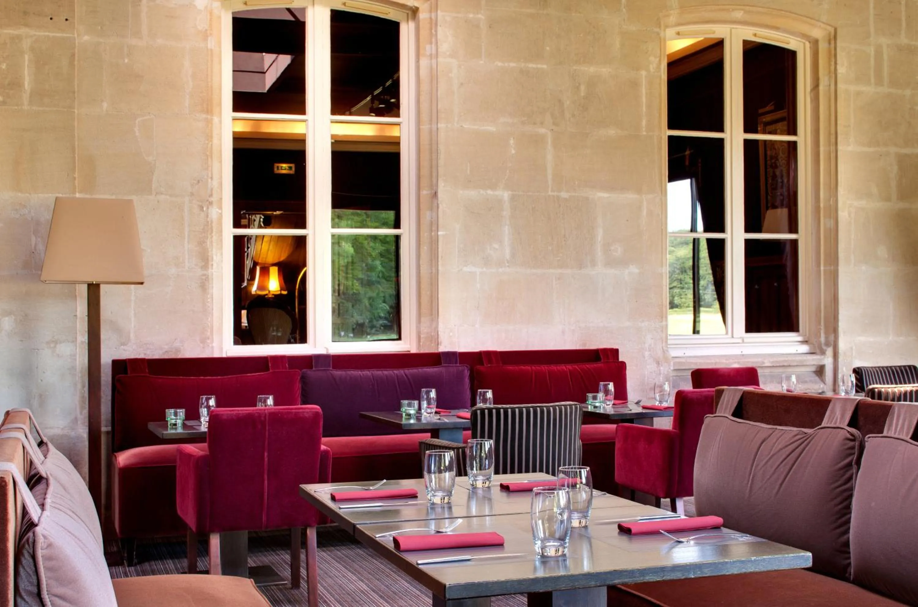 Restaurant/places to eat in Le Pavillon De Gouffern