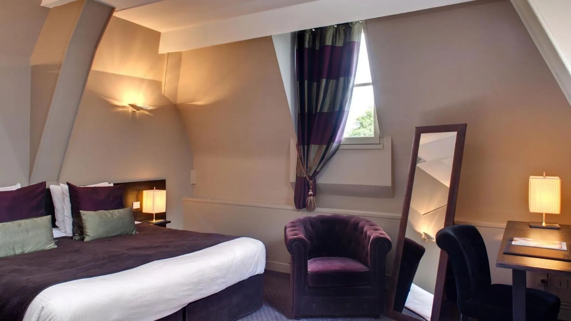 Bed in Le Pavillon De Gouffern